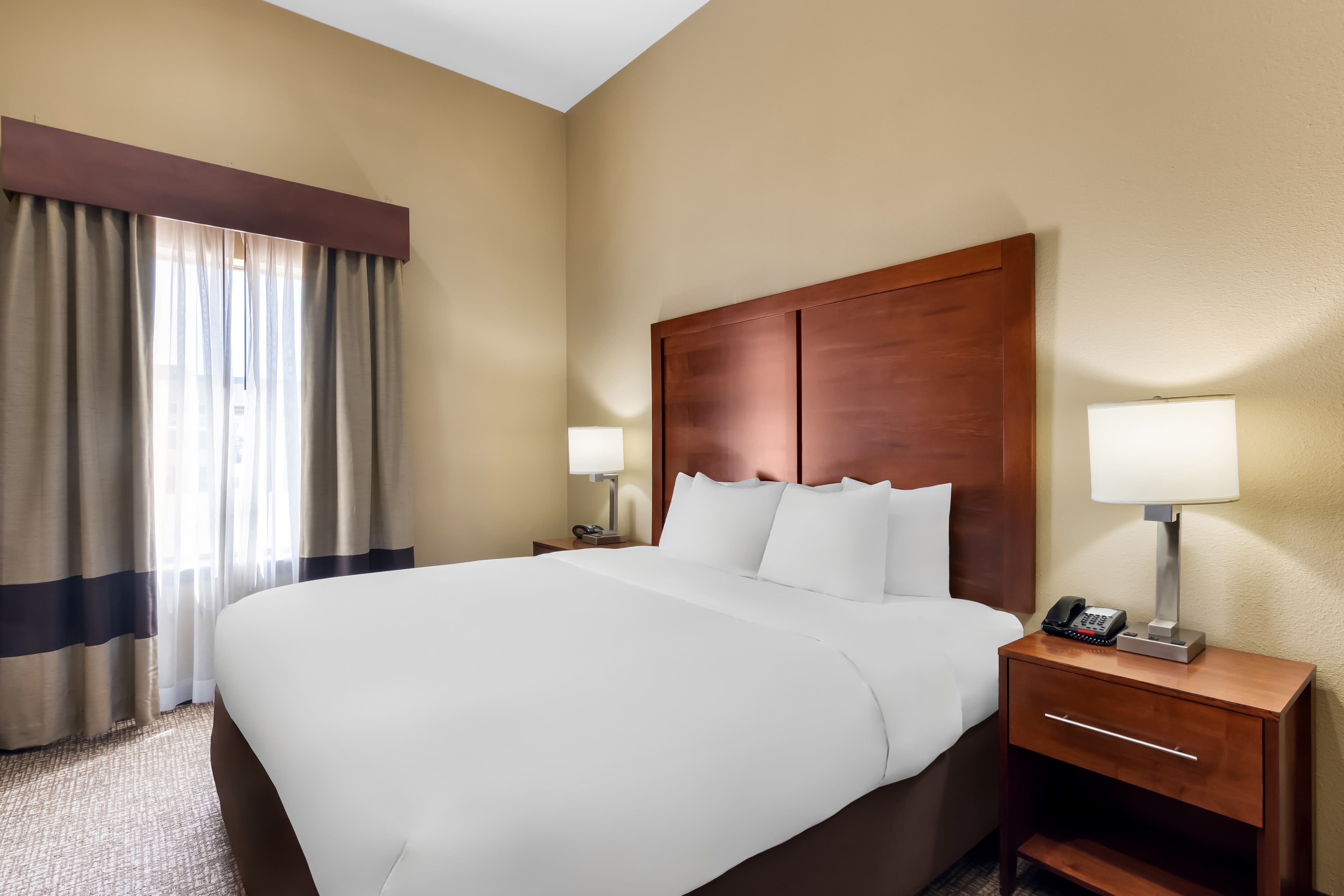 Comfort Suites Yukon - SW Oklahoma City - Image 3