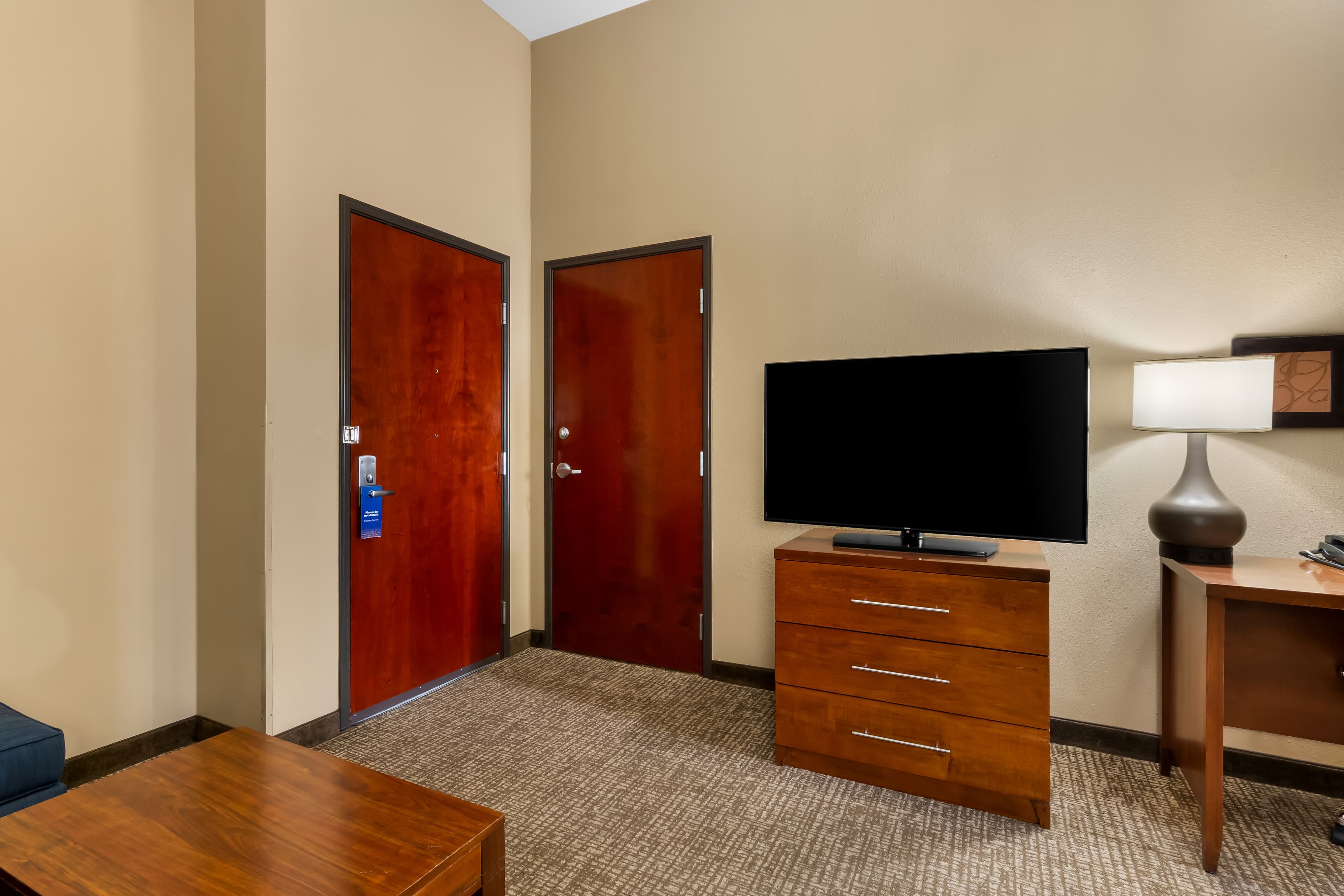 Comfort Suites Yukon - SW Oklahoma City - Image 4