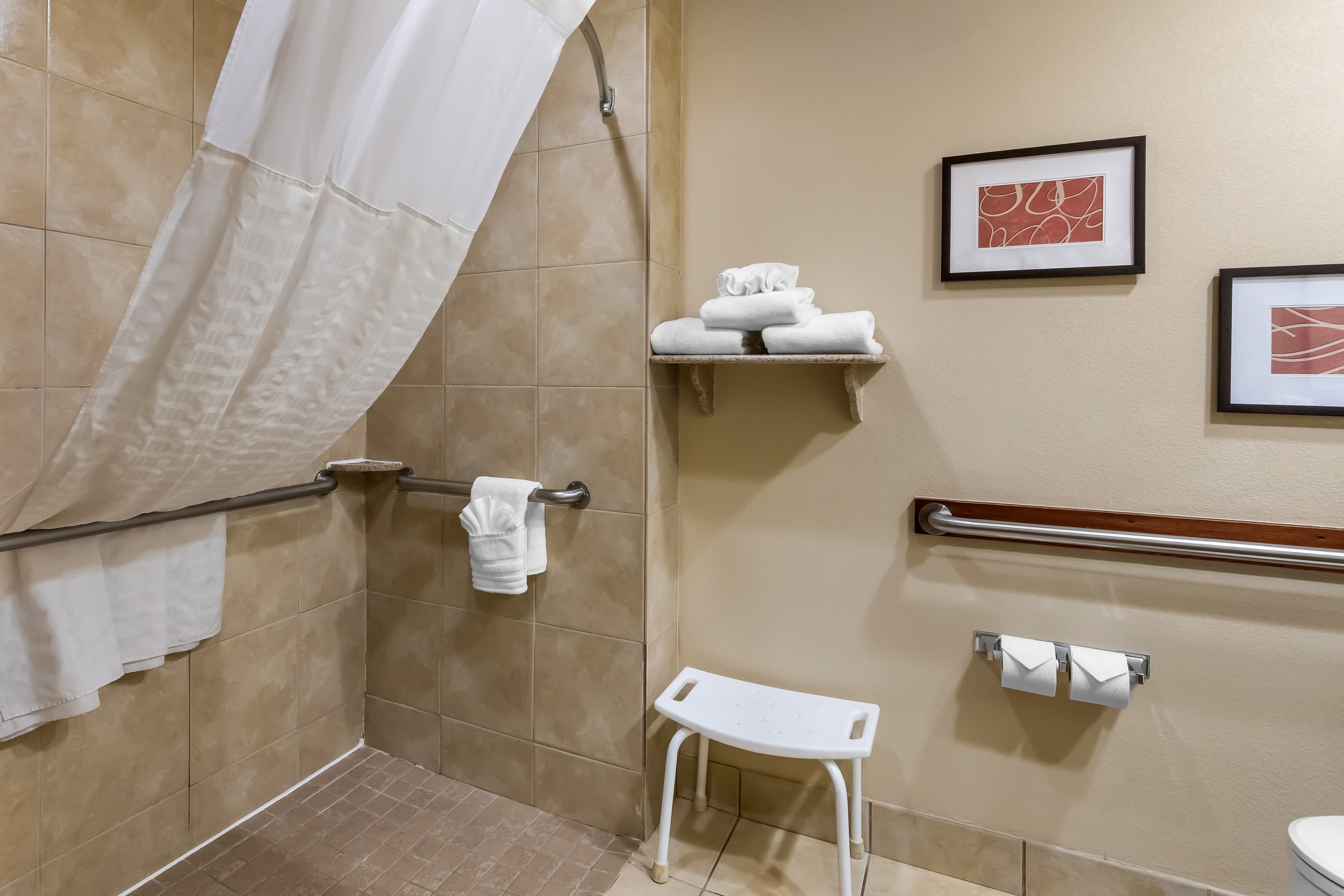 Comfort Suites Yukon - SW Oklahoma City — 11