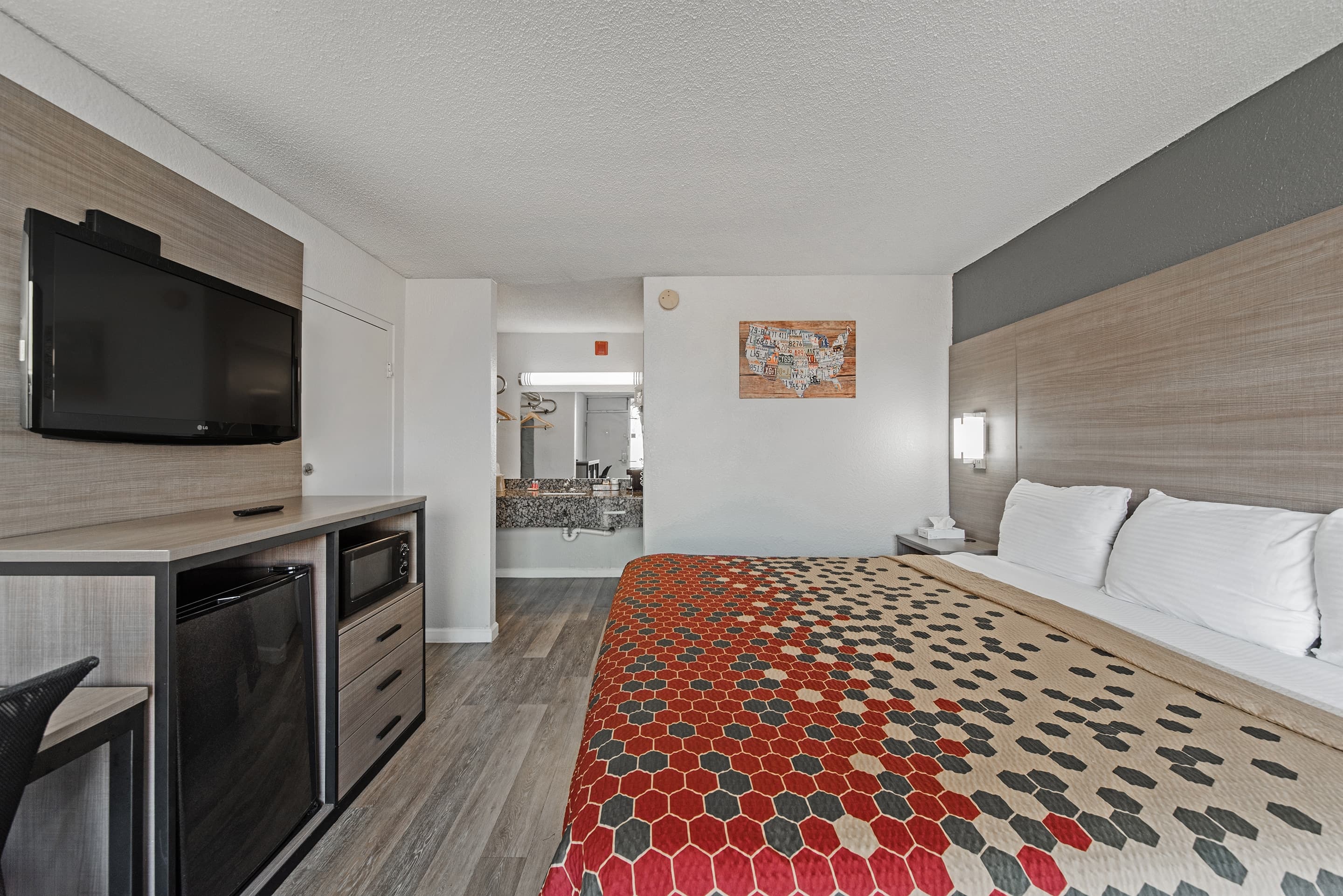 Econo Lodge Inn & Suites Near Bricktown — 21