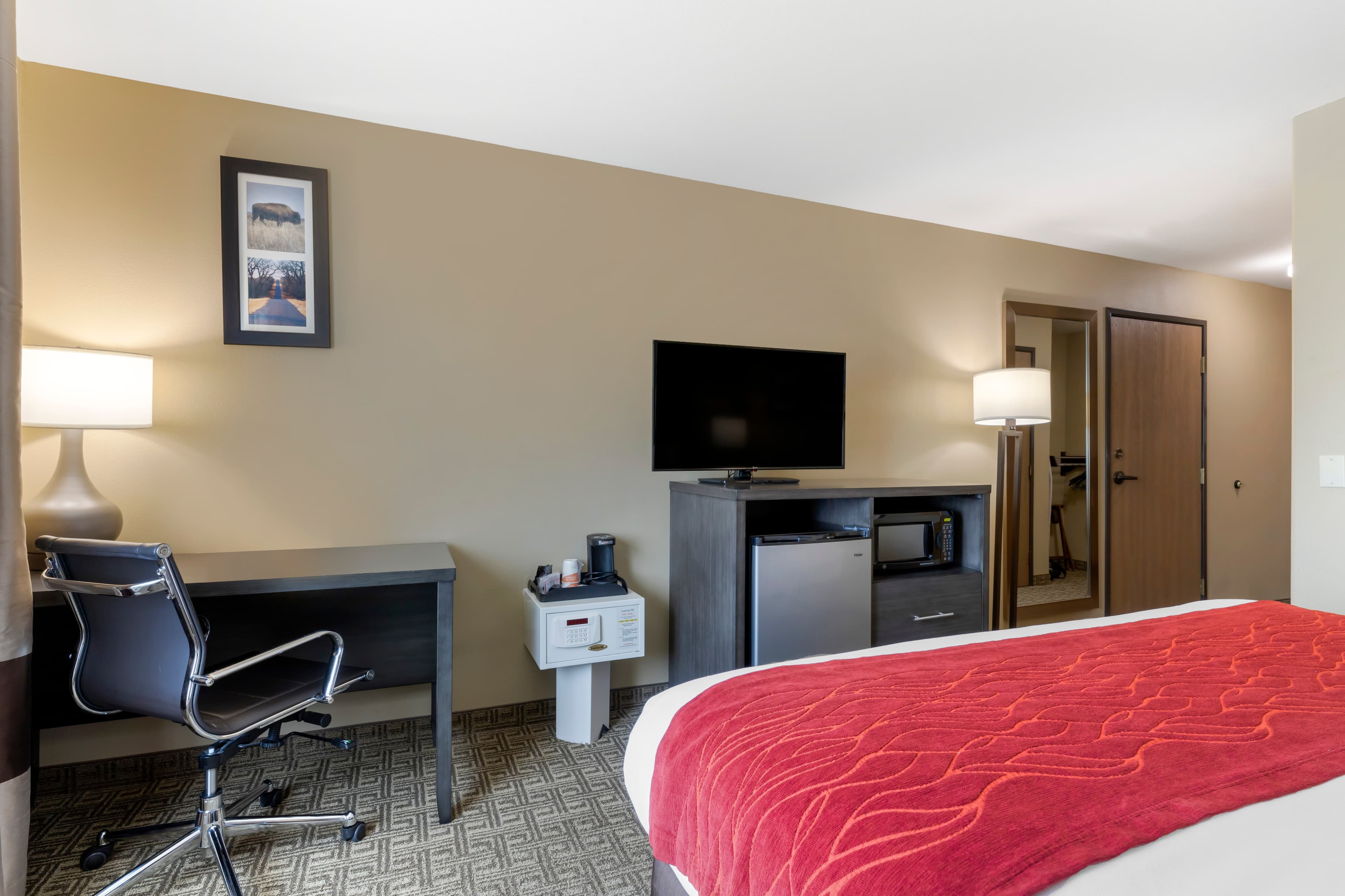 Comfort Inn & Suites Ponca City near Marland Mansion — 12