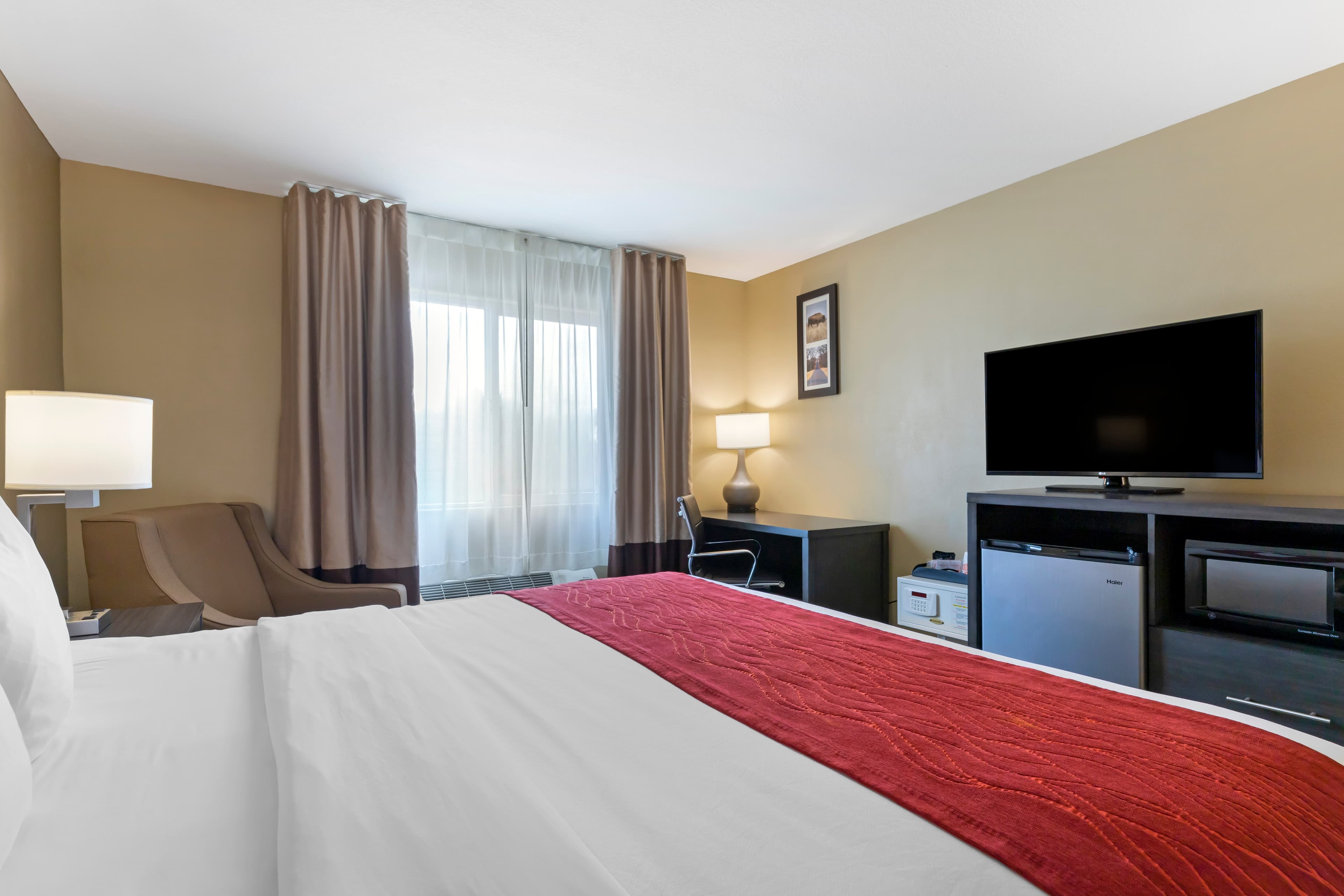 Comfort Inn & Suites Ponca City near Marland Mansion - Image 5