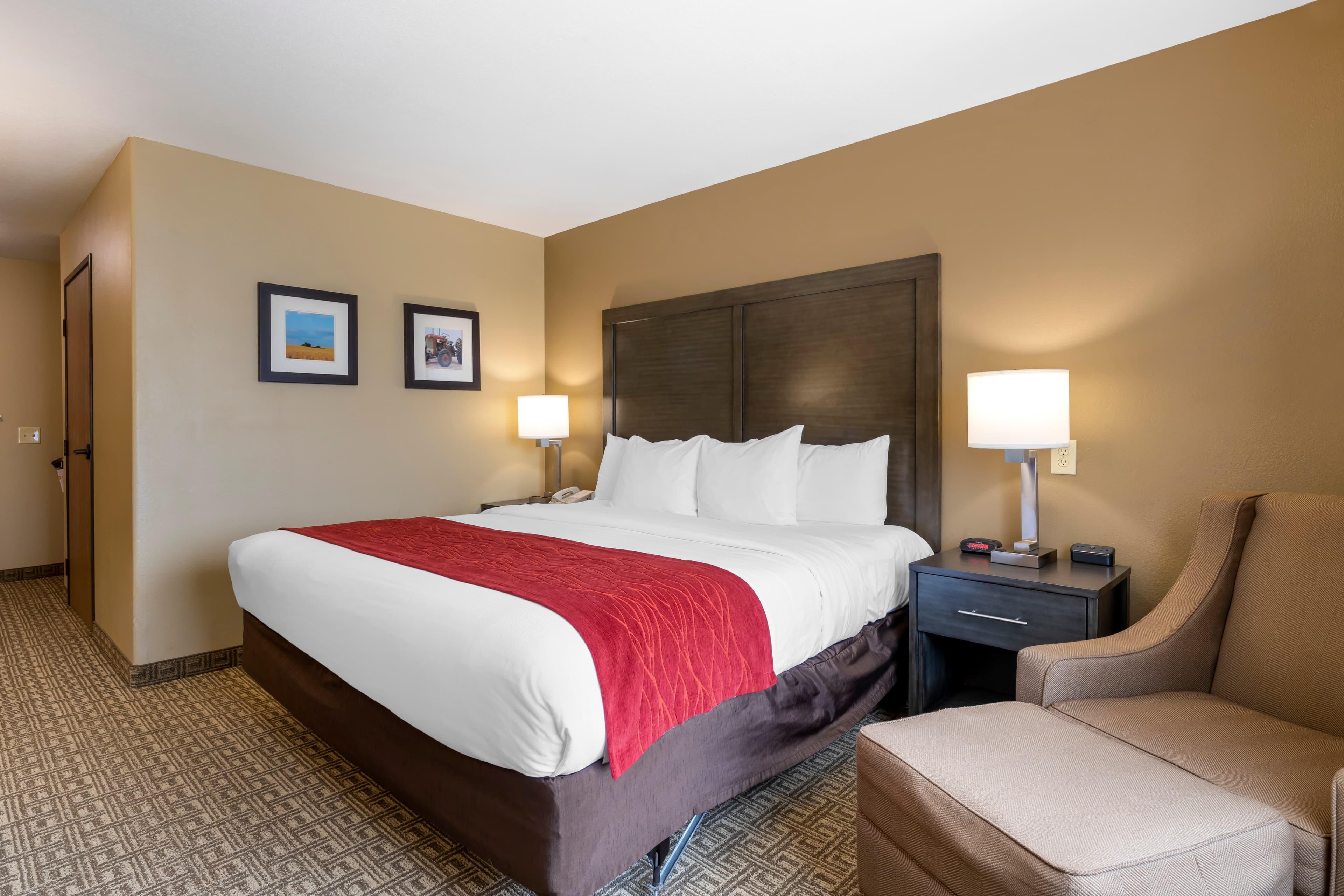 Comfort Inn & Suites Ponca City near Marland Mansion — 6