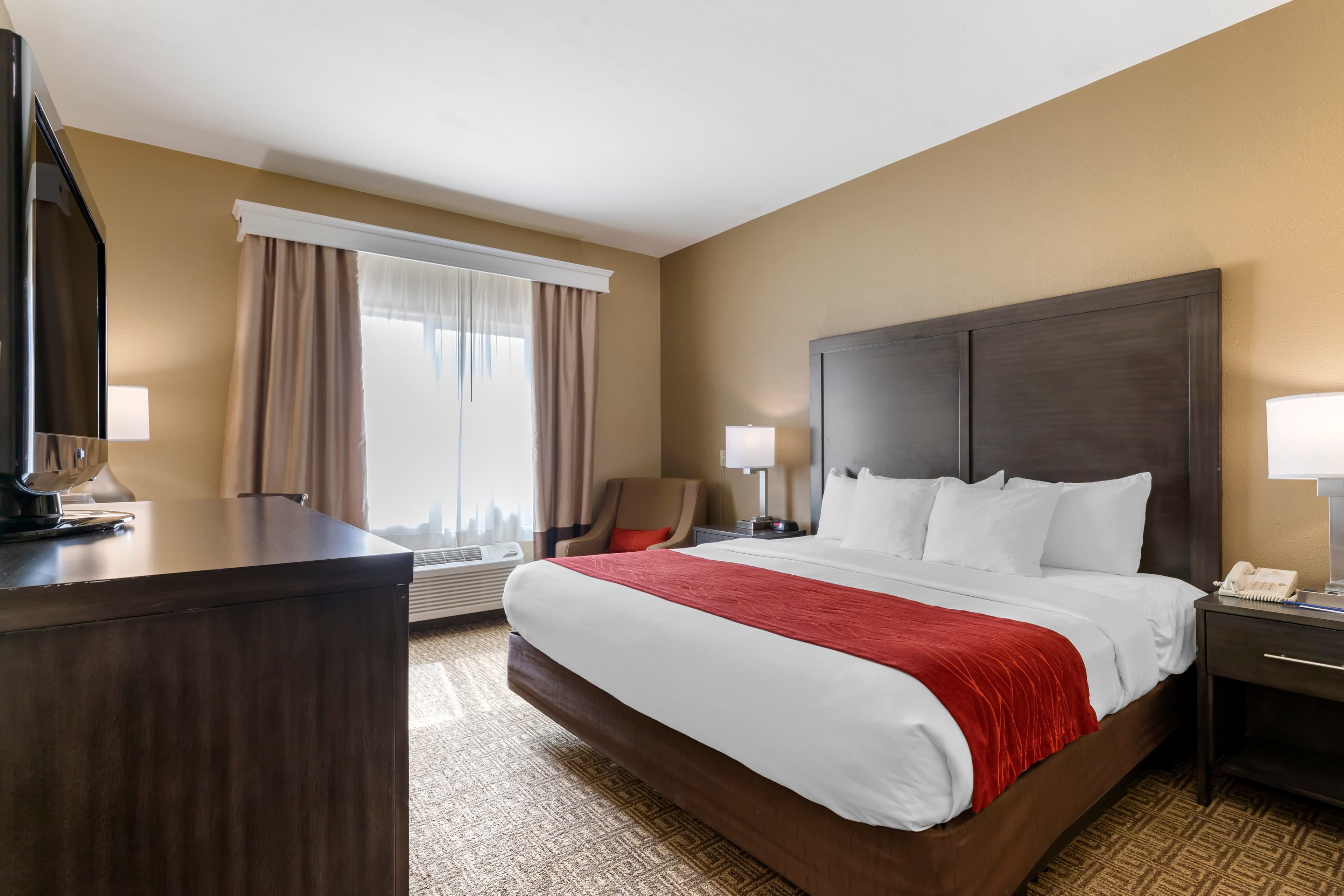 Comfort Inn & Suites Ponca City near Marland Mansion — 9