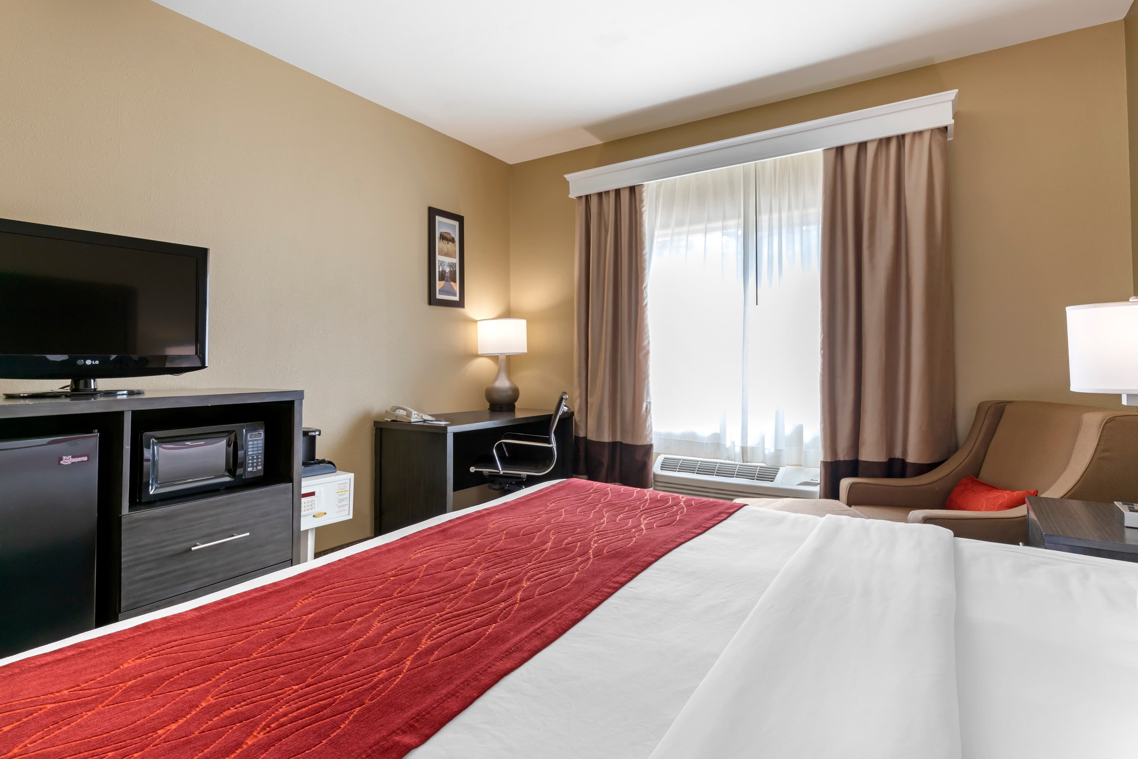 Comfort Inn & Suites Ponca City near Marland Mansion — 10