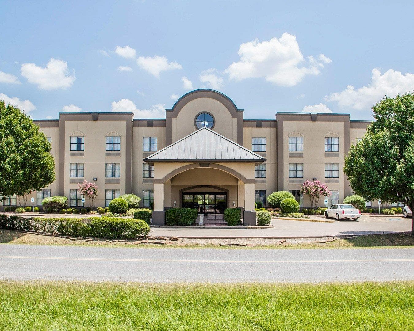 Comfort Suites McAlester - Image 1