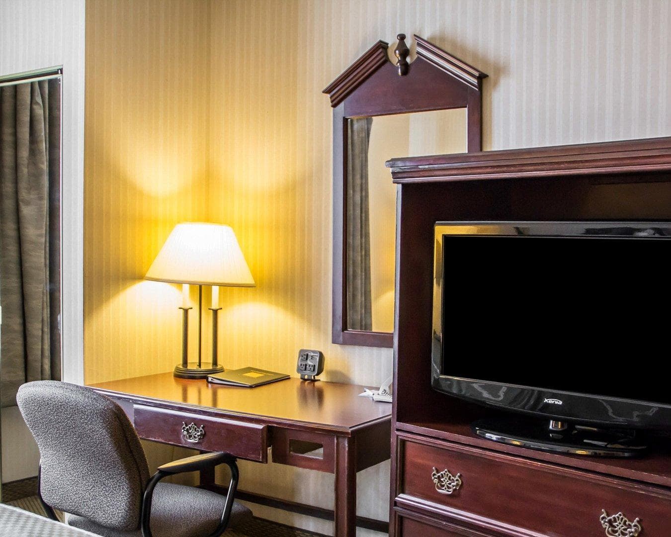 Comfort Suites McAlester - Image 4