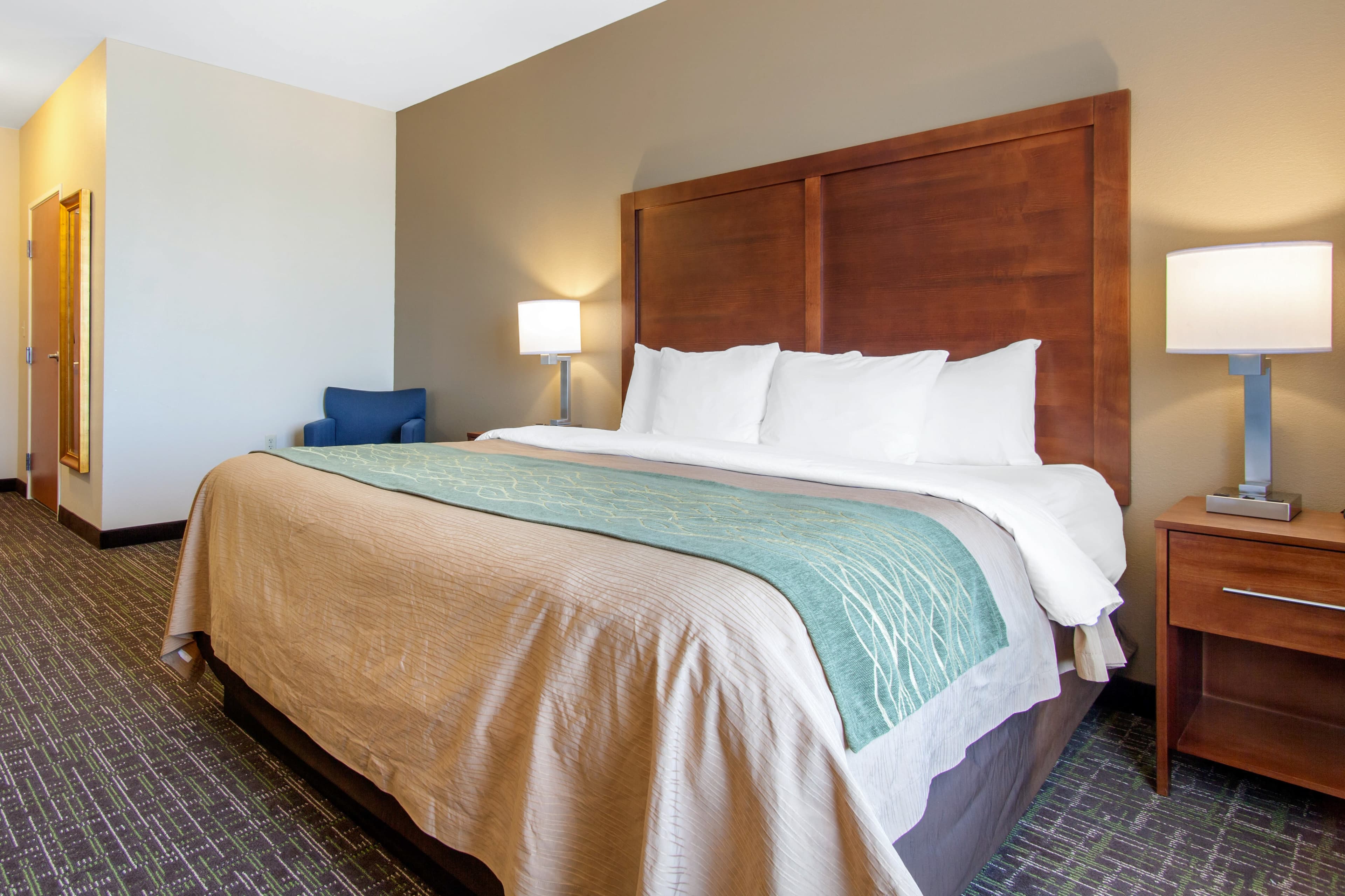 Comfort Inn & Suites Norman near University - Image 5