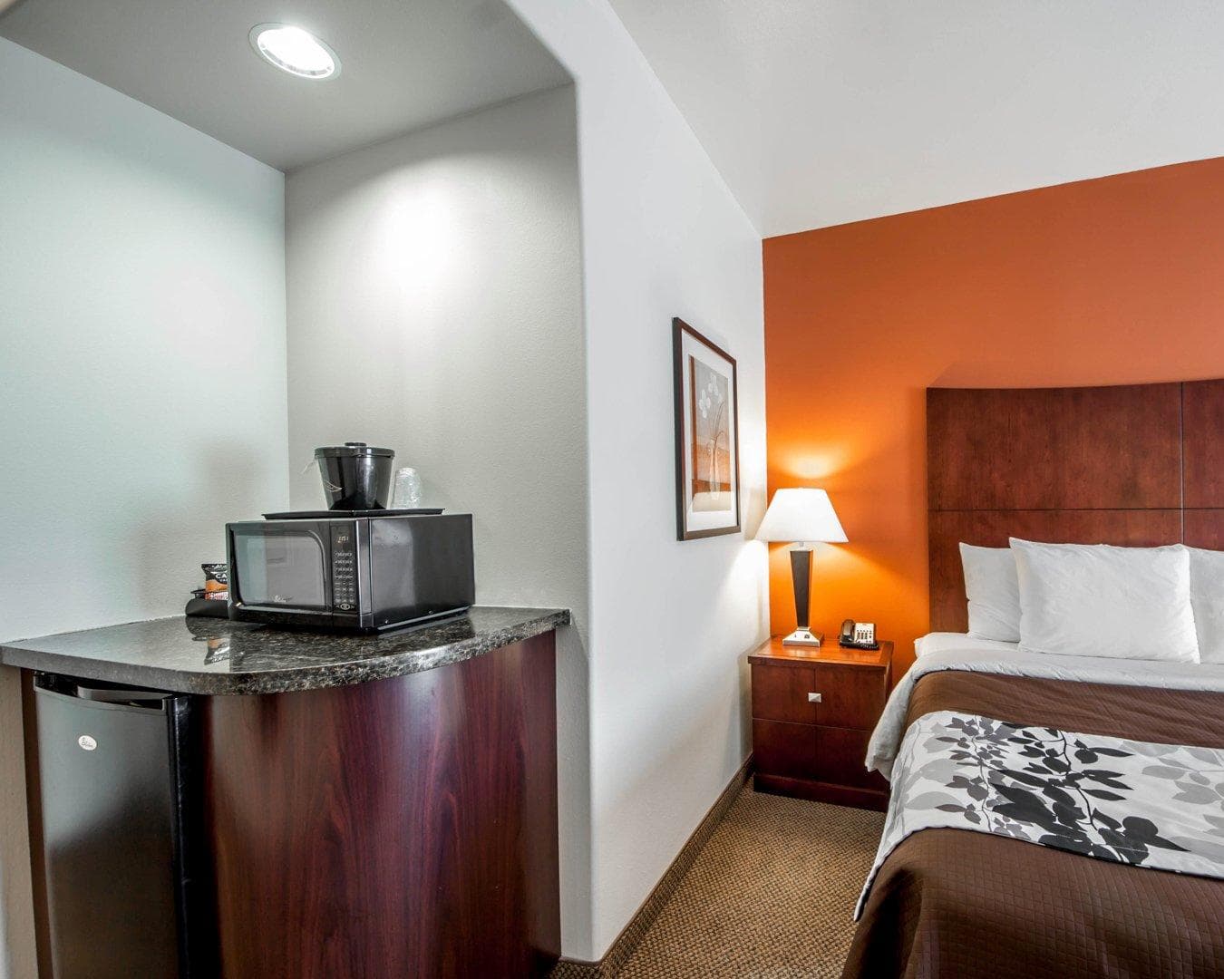 Sleep Inn & Suites Lawton Near Fort Sill - Image 4