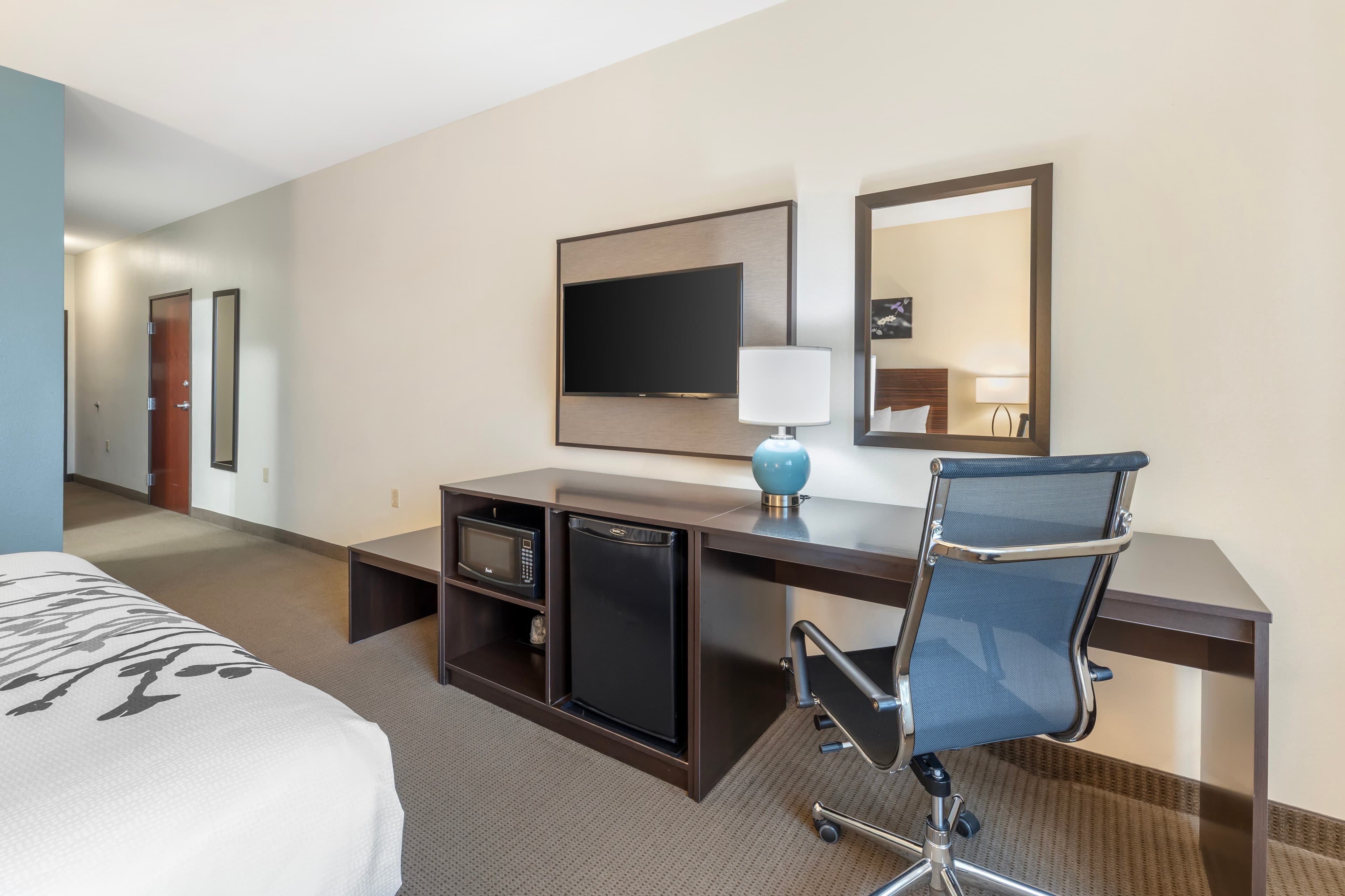 Sleep Inn & Suites Norman near University - Image 4