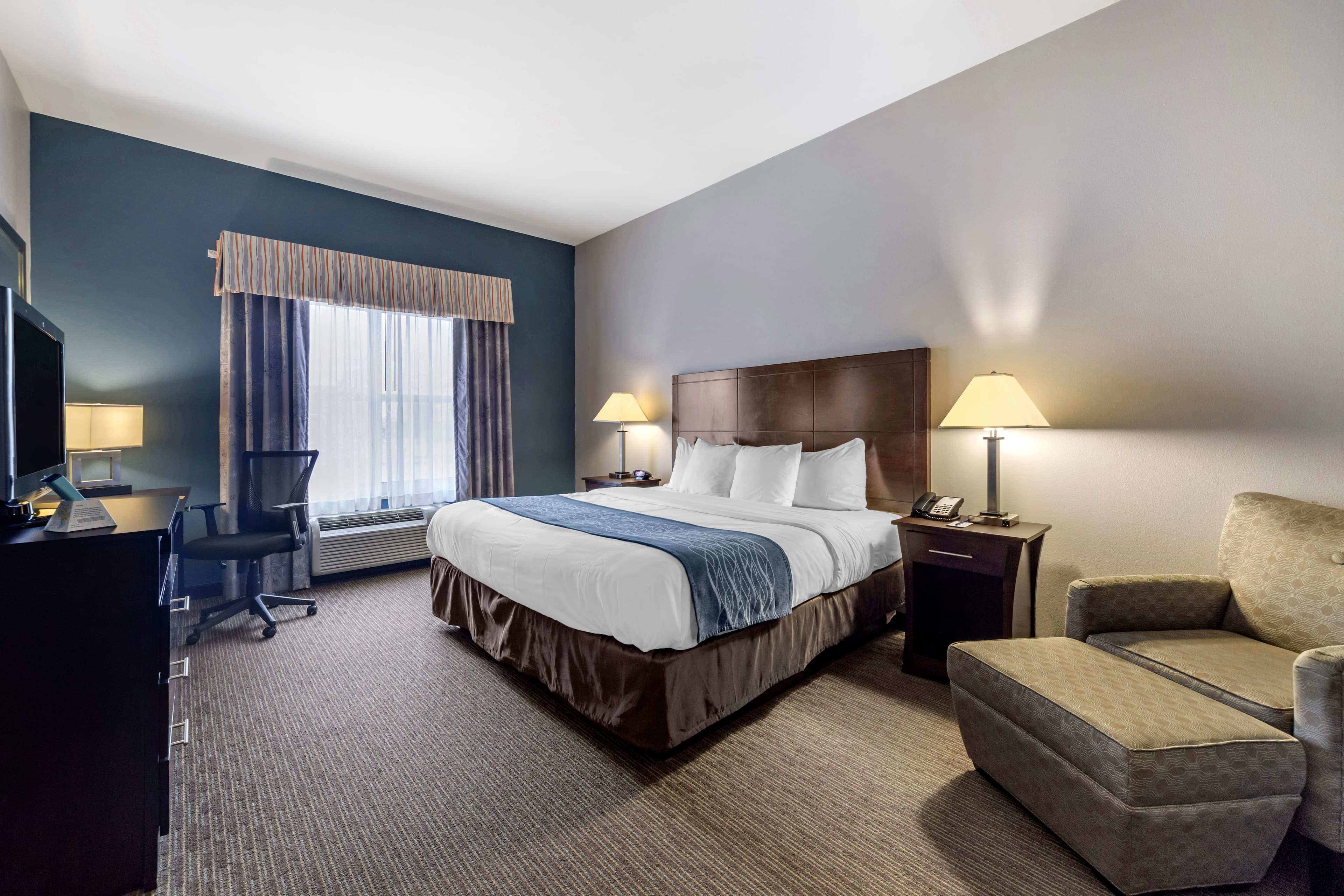 Comfort Inn & Suites Oklahoma City West - I-40 - Image 2