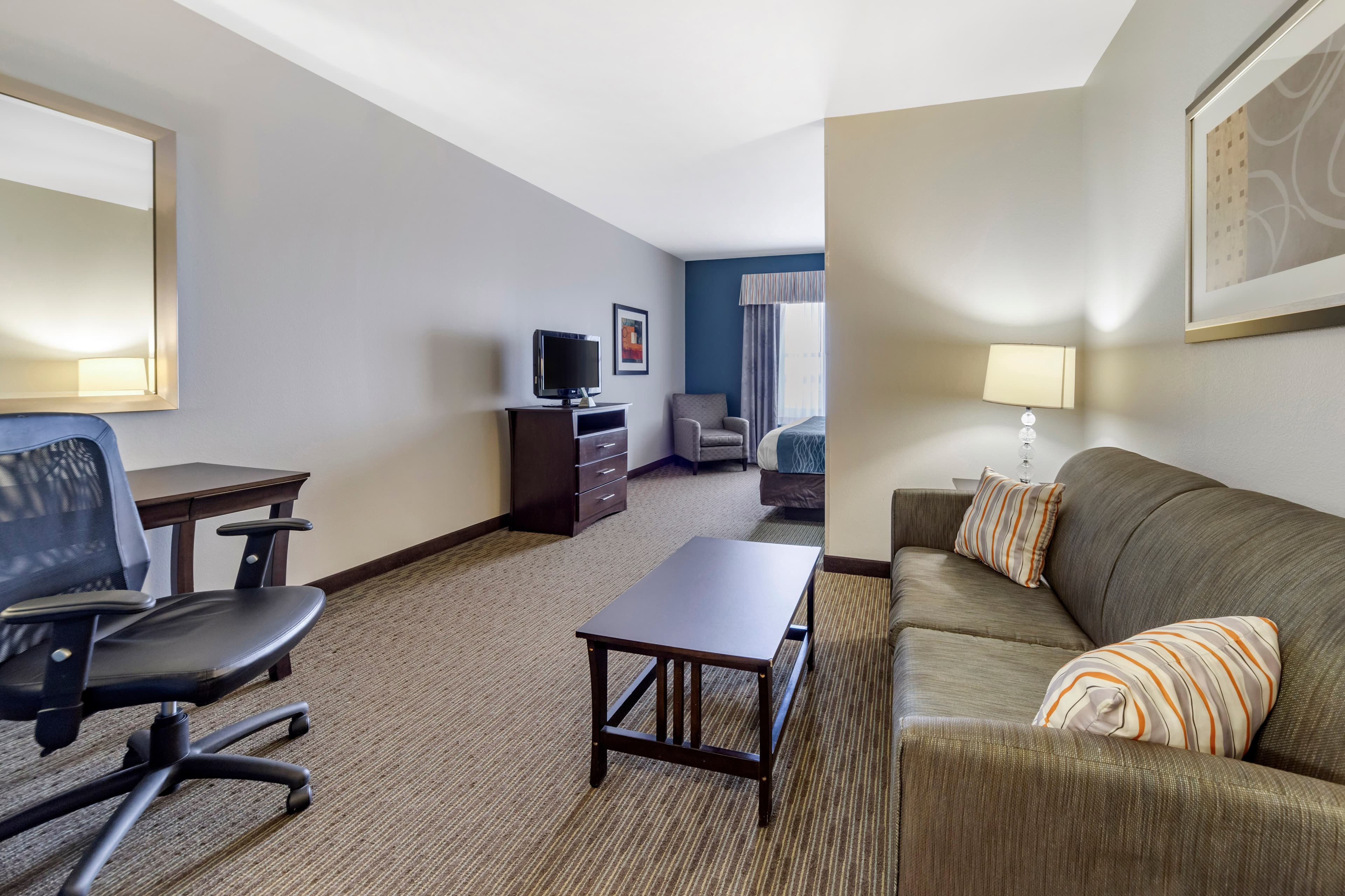 Comfort Inn & Suites Oklahoma City West - I-40 — 12