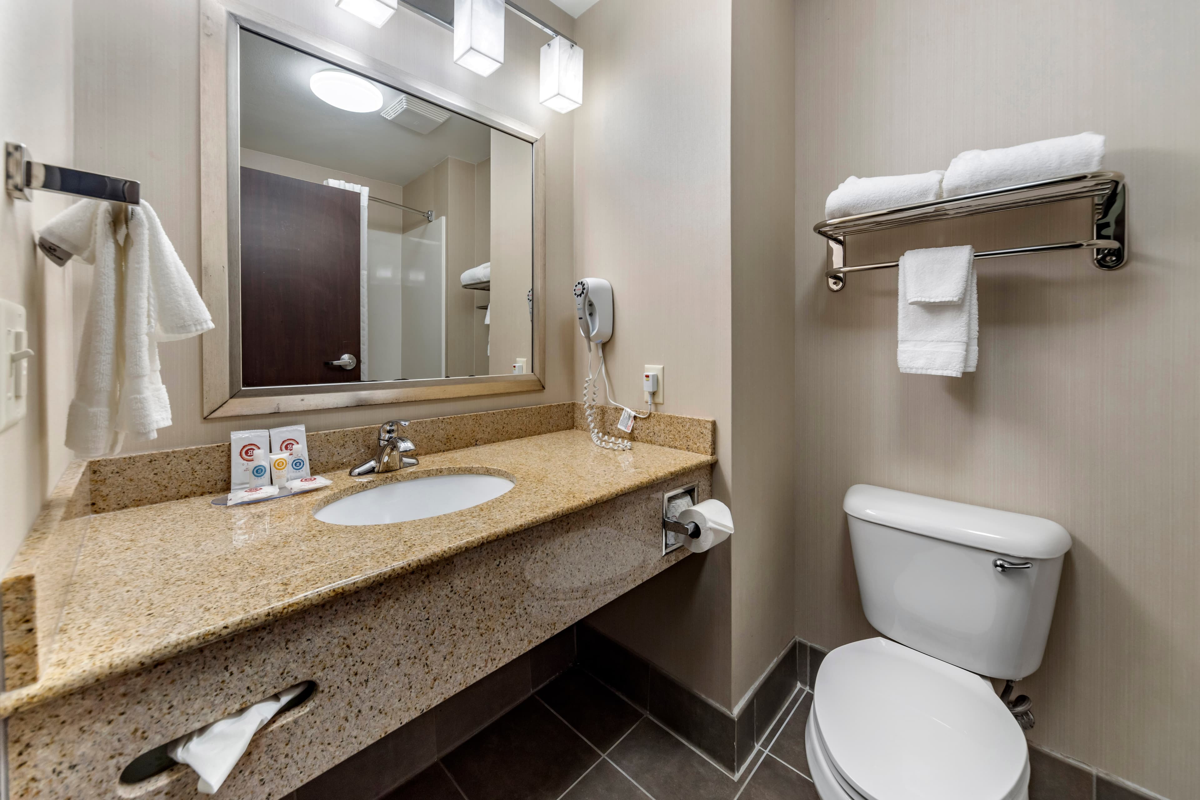 Comfort Inn & Suites Oklahoma City West - I-40 — 33