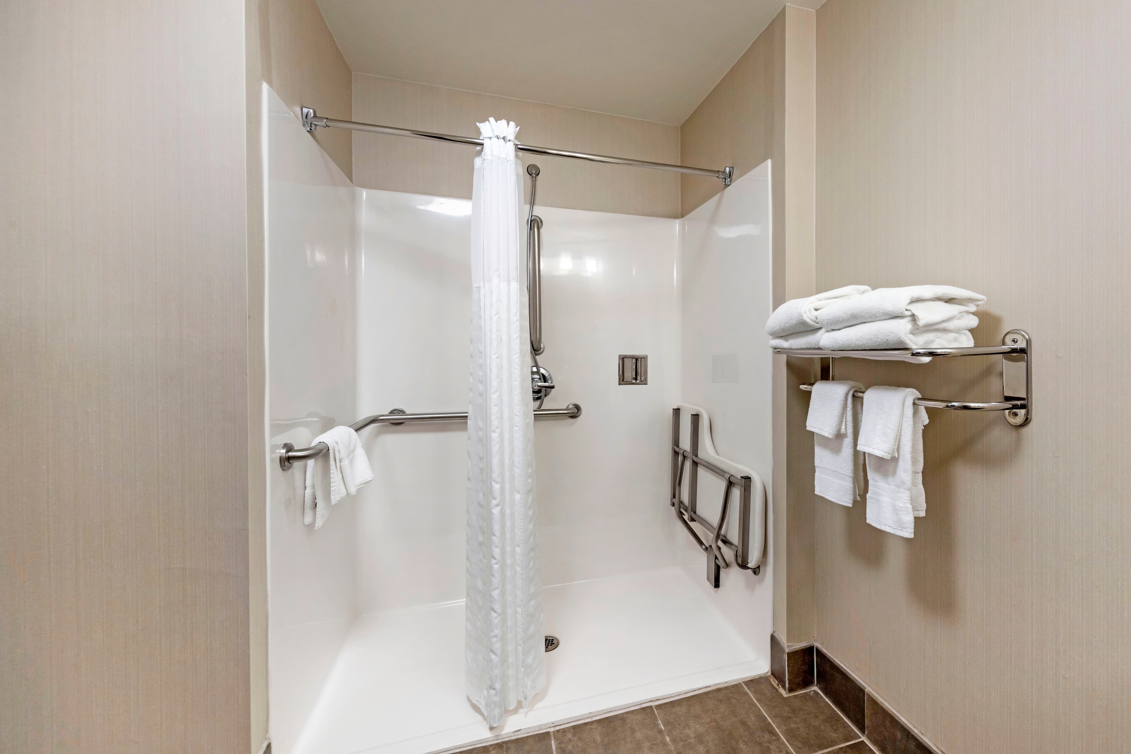 Comfort Inn & Suites Oklahoma City West - I-40 - Image 5