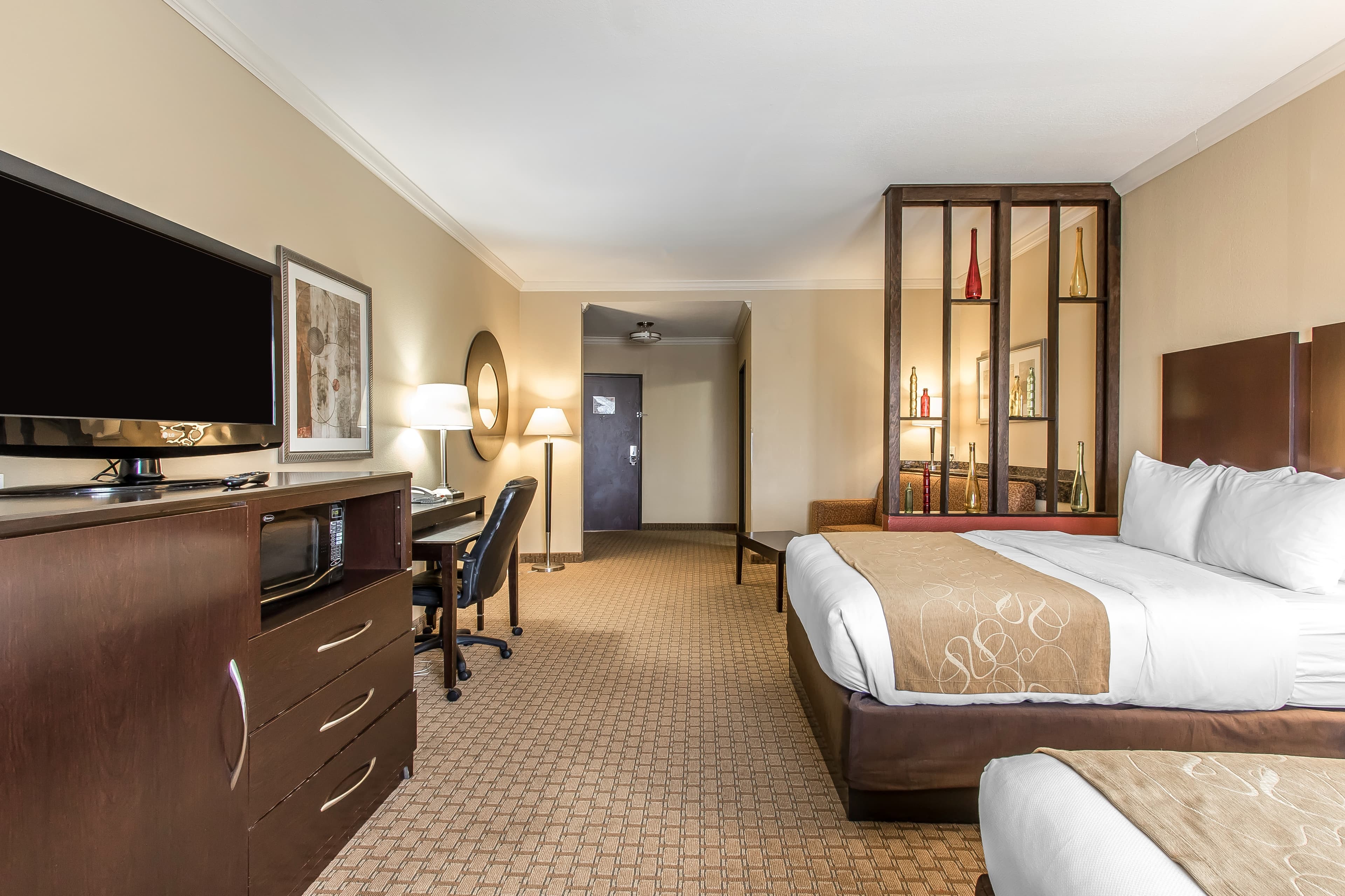 Comfort Suites Lawton Near Fort Sill - Image 1
