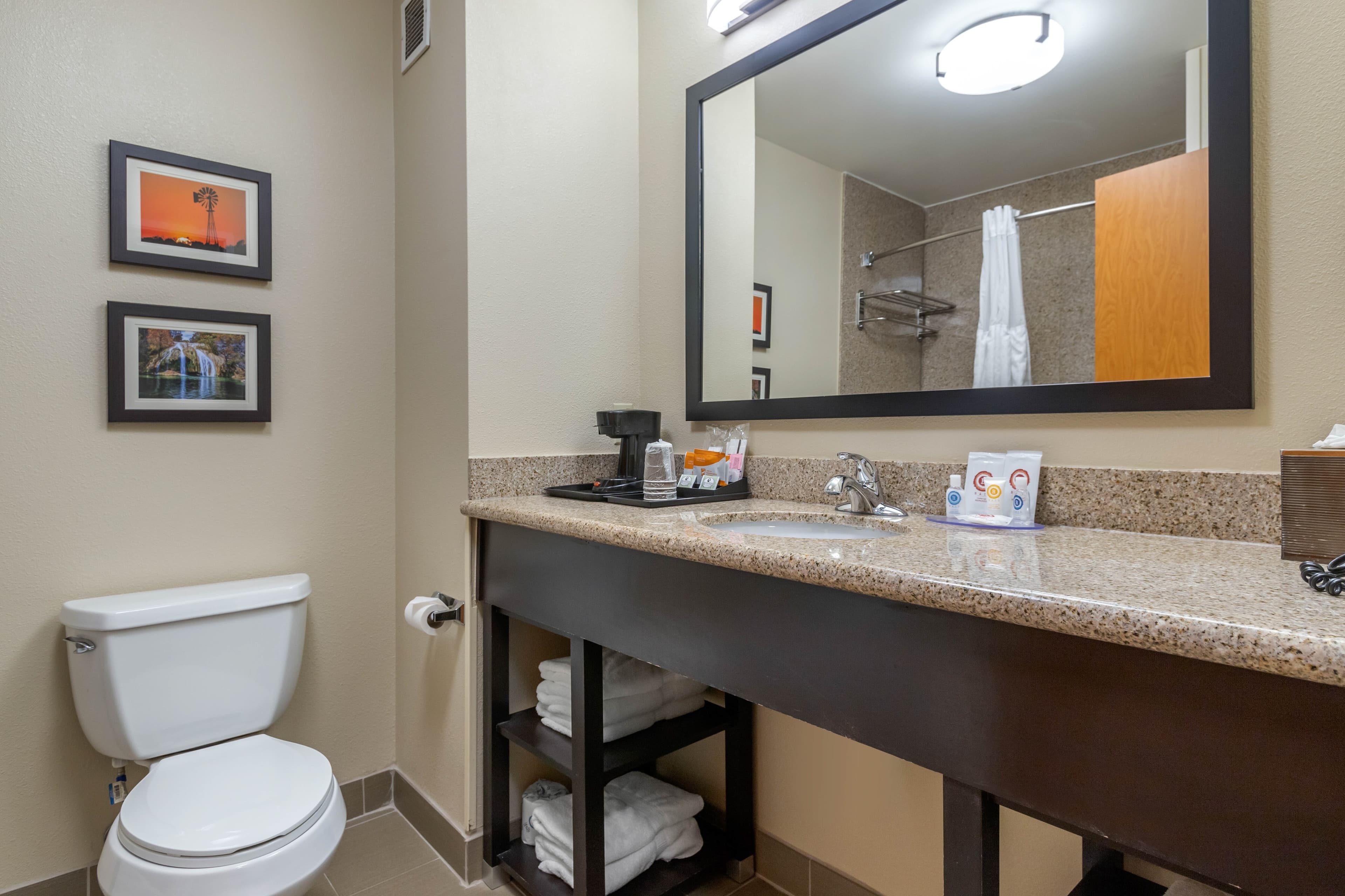 Comfort Inn & Suites Glenpool — 21