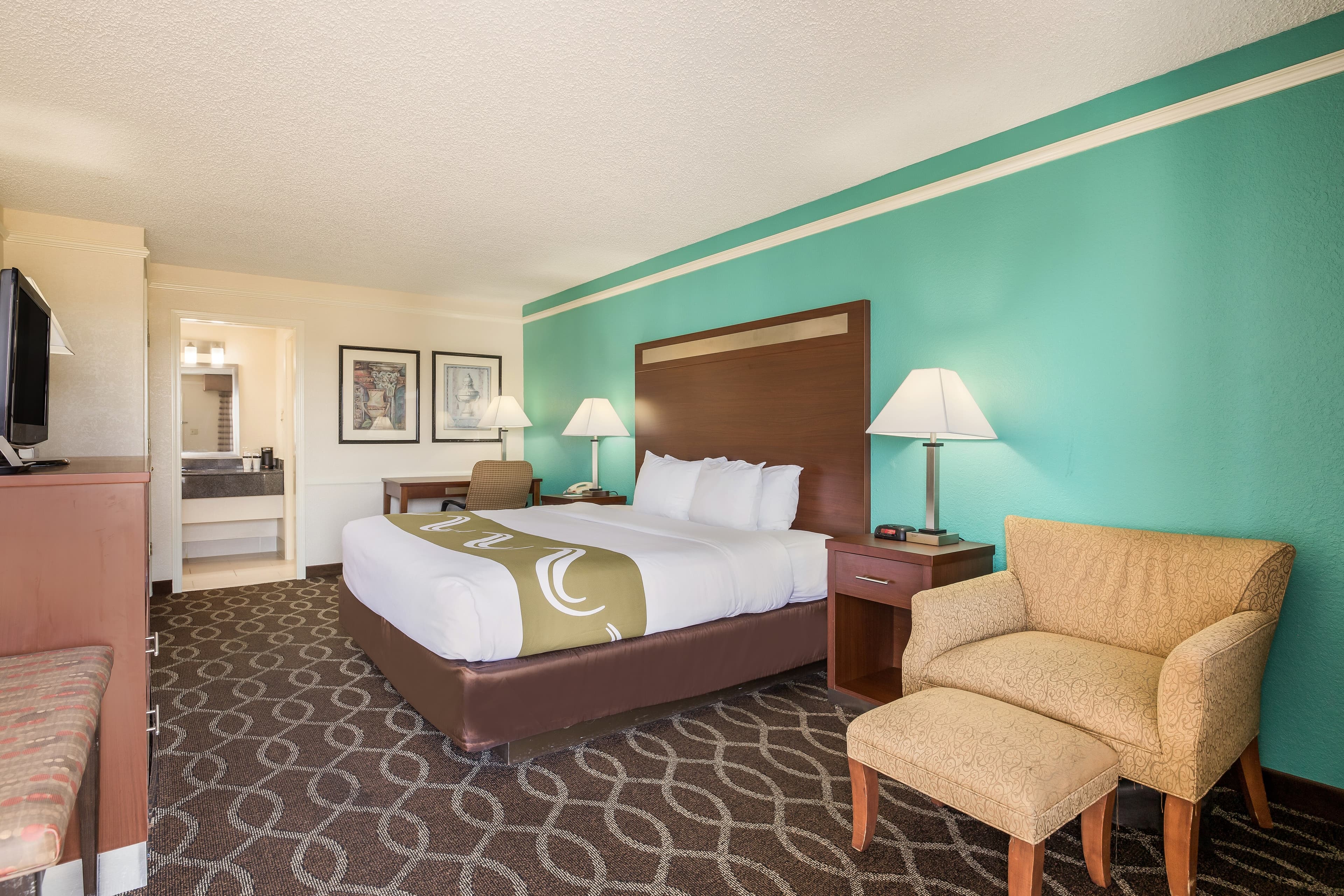 Quality Inn Tulsa Central — 7