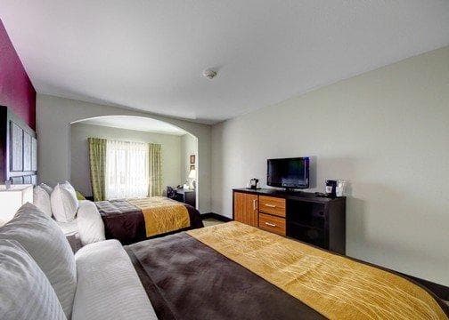 Comfort Inn & Suites Tulsa I-44 West - Rt 66 — 17