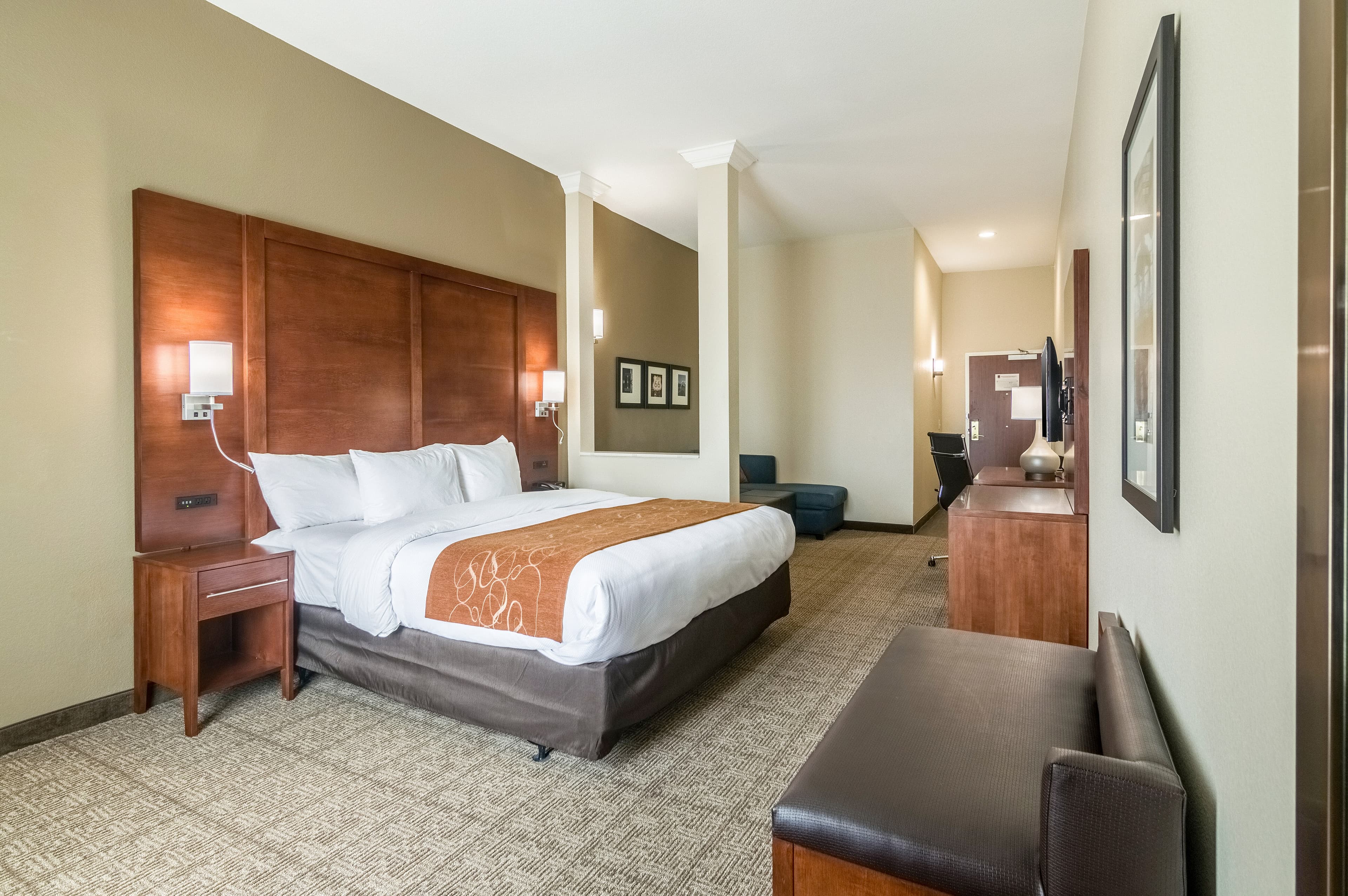 Comfort Suites Meridian and I-40 - Image 4