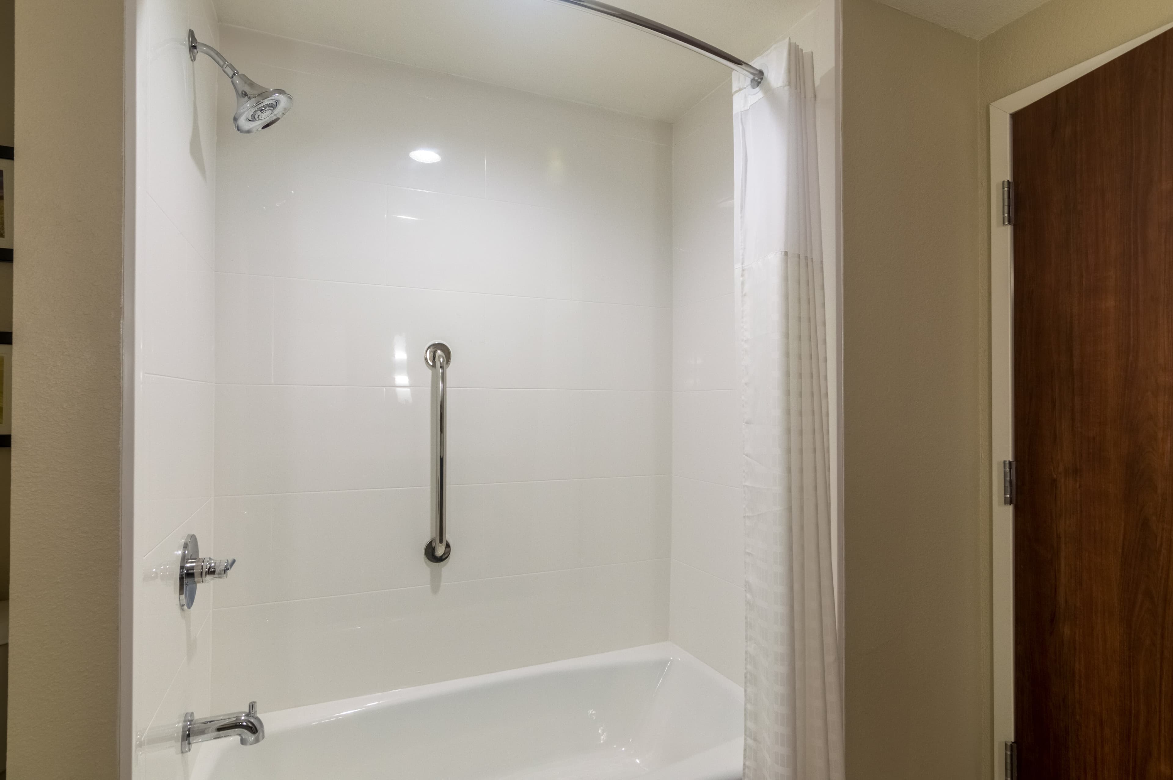 Comfort Suites Meridian and I-40 — 8