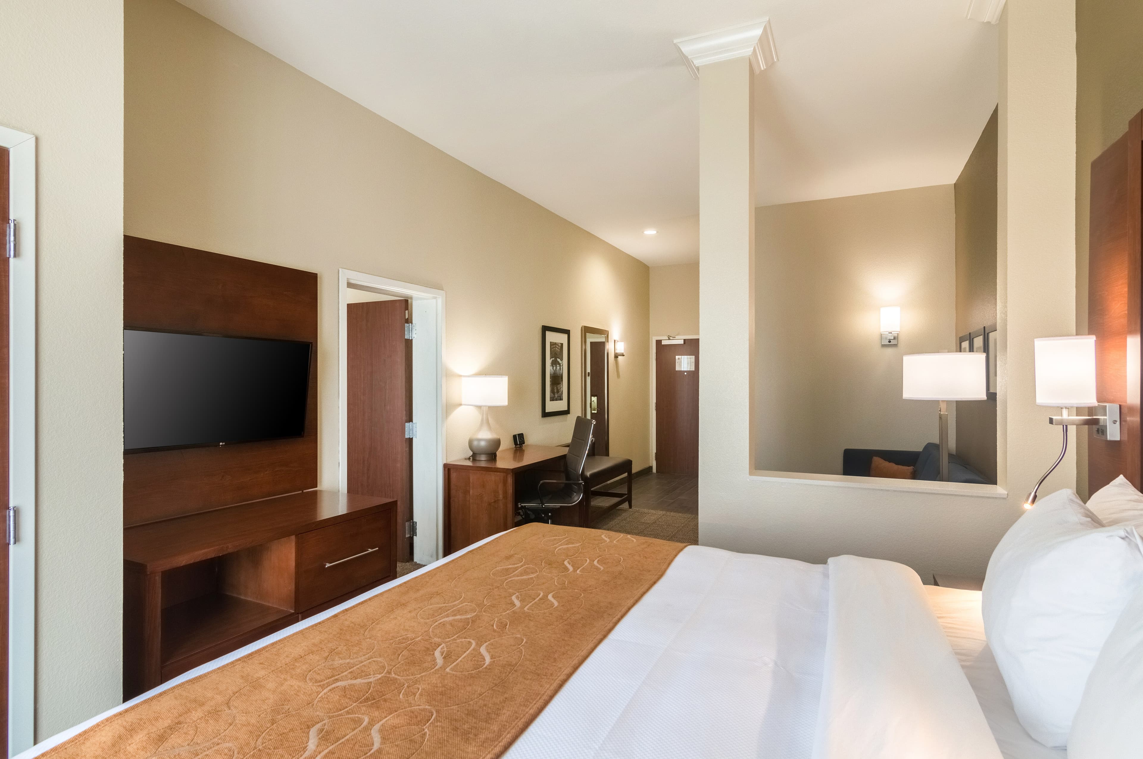 Comfort Suites Meridian and I-40 — 17