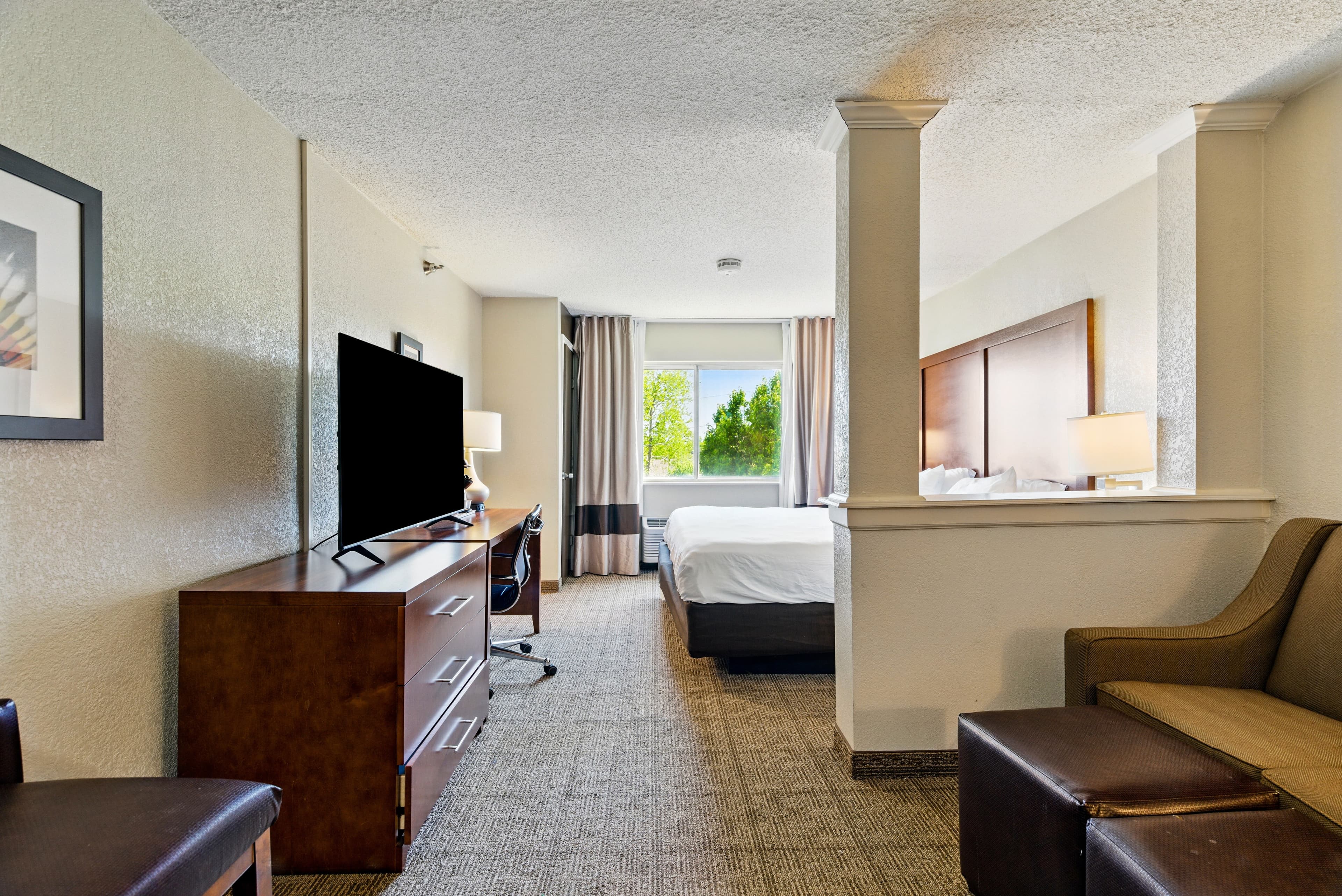 Comfort Inn South Tulsa - Woodland Hills - Image 2