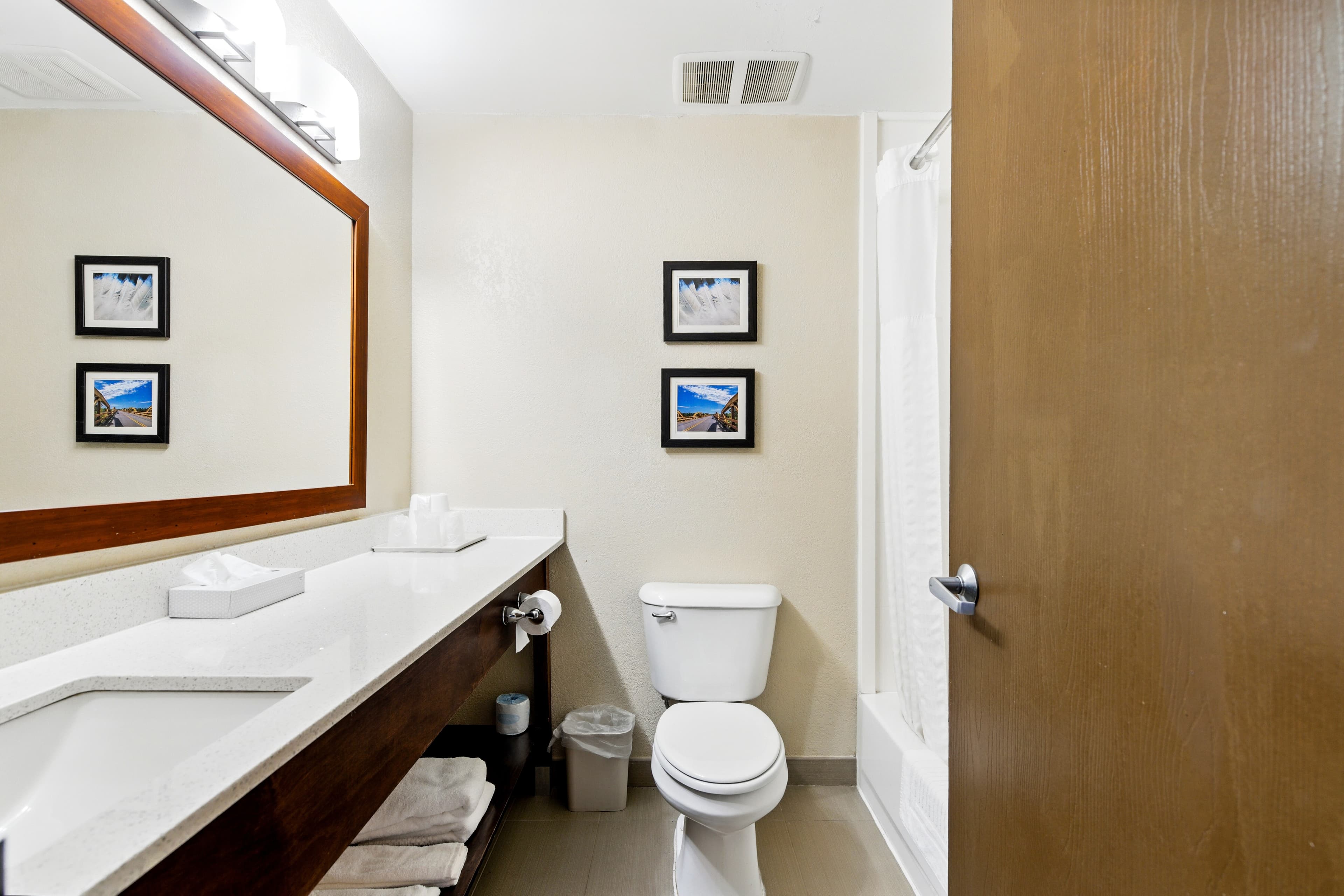 Comfort Inn South Tulsa - Woodland Hills — 7