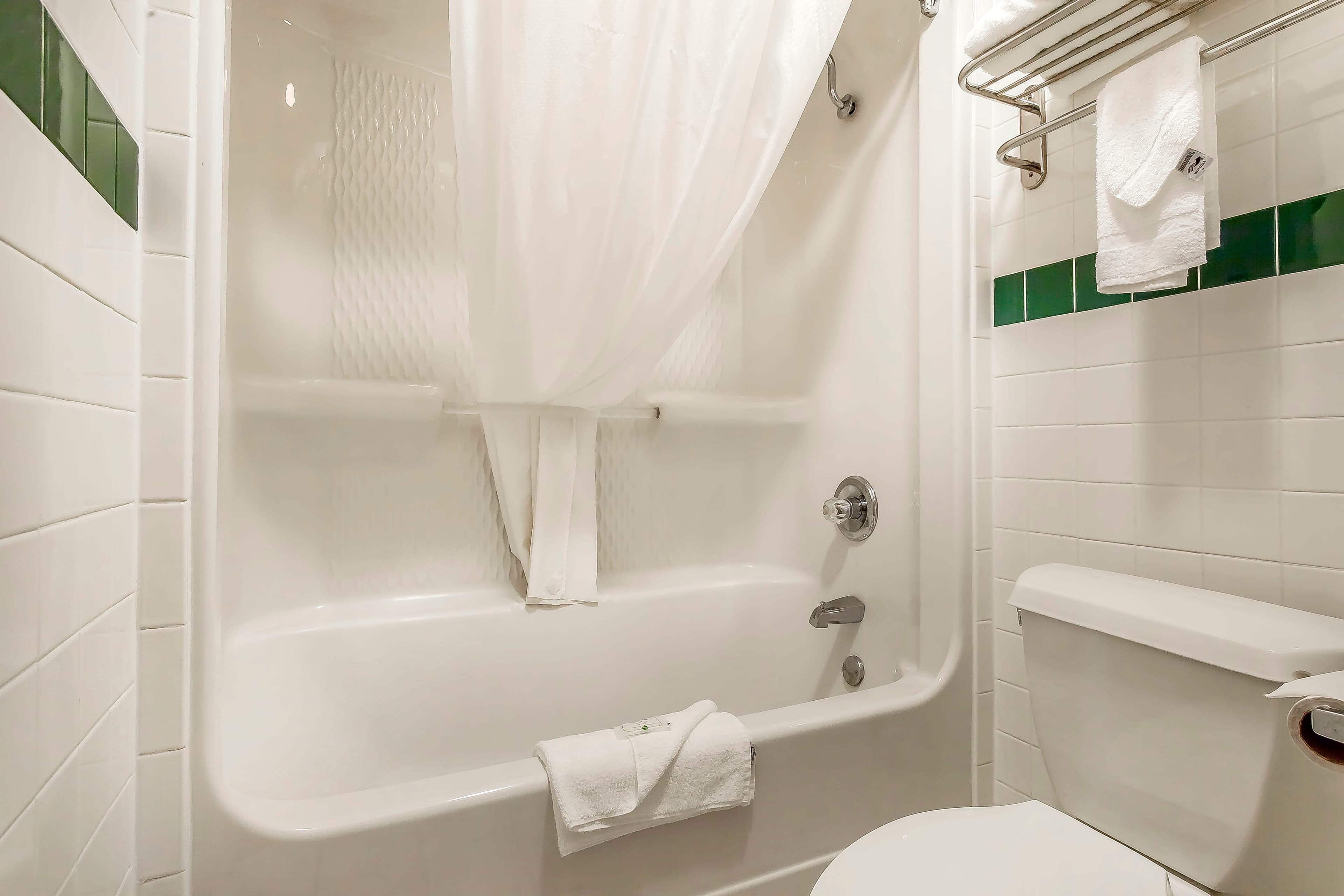 Quality Inn & Suites Owasso US-169 — 8