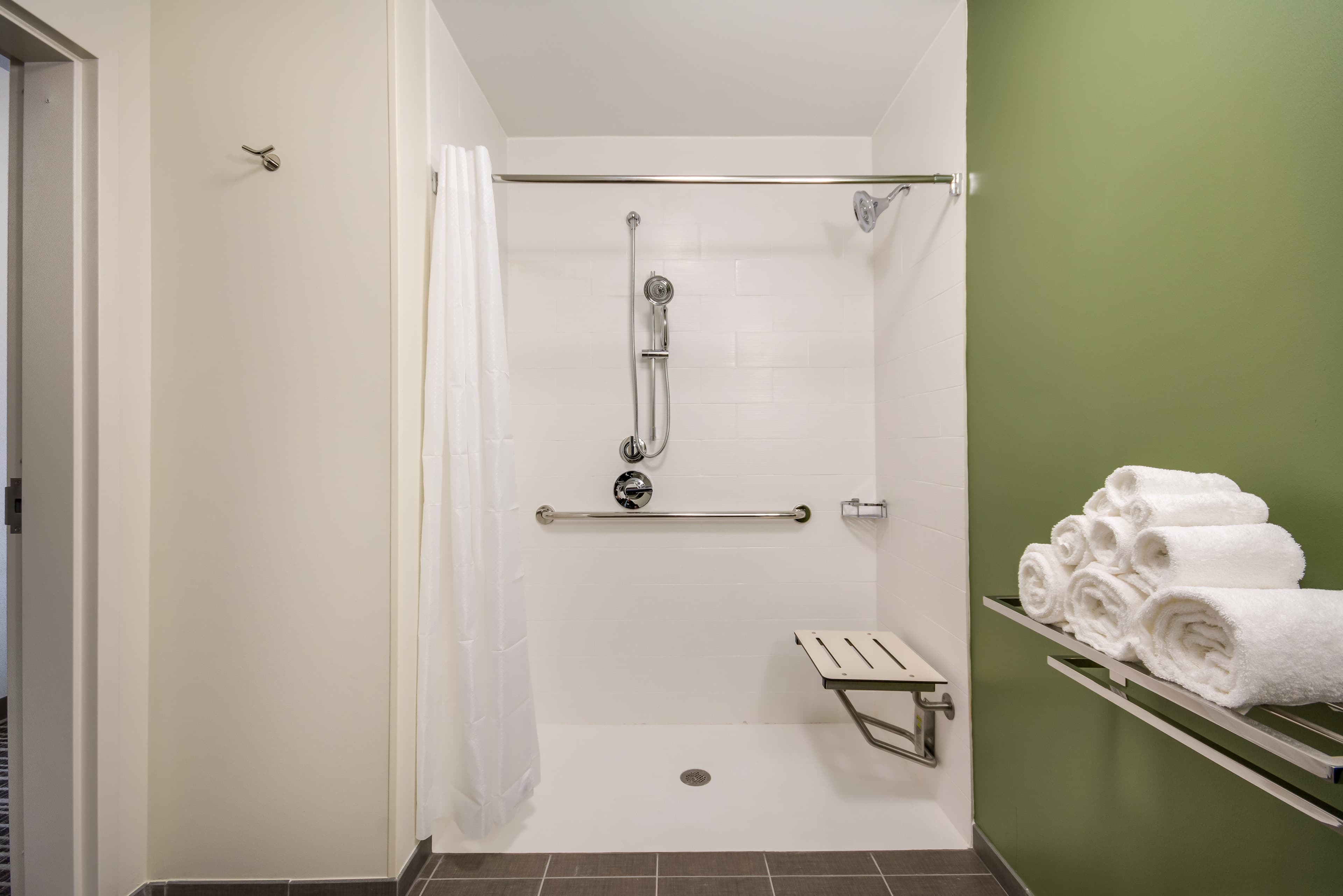 Sleep Inn & Suites Yukon Oklahoma City - Image 5