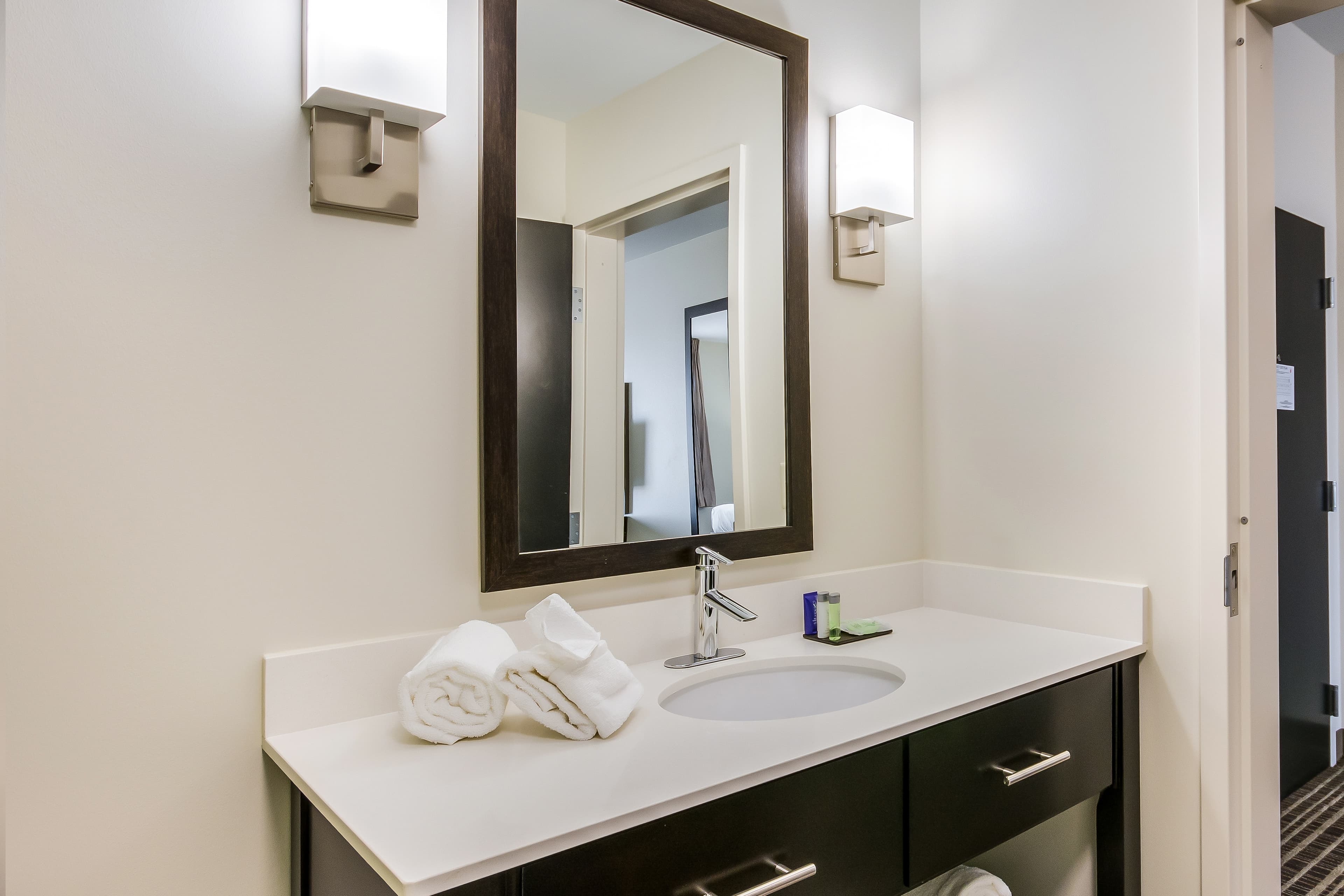 Sleep Inn & Suites Yukon Oklahoma City — 13