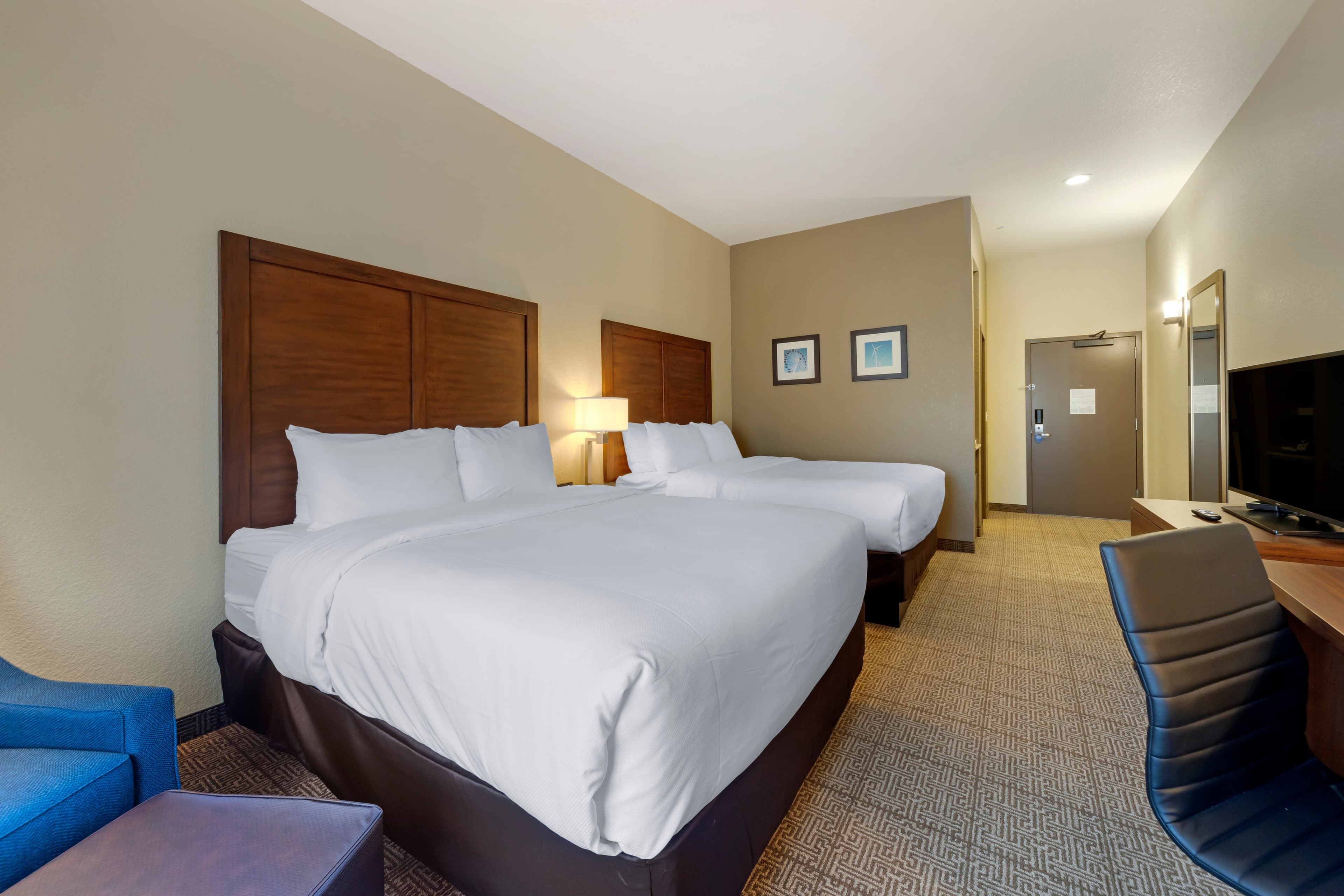 Comfort Inn & Suites Harrah — 8