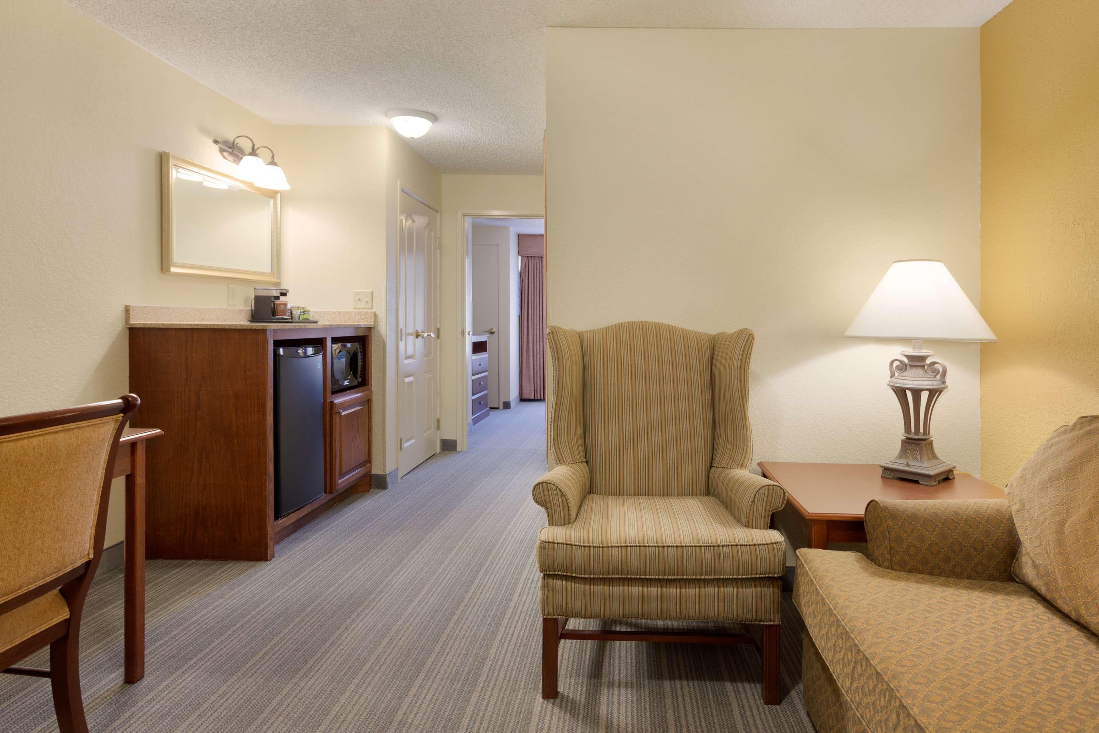 Country Inn & Suites by Radisson, Norman near University — 9