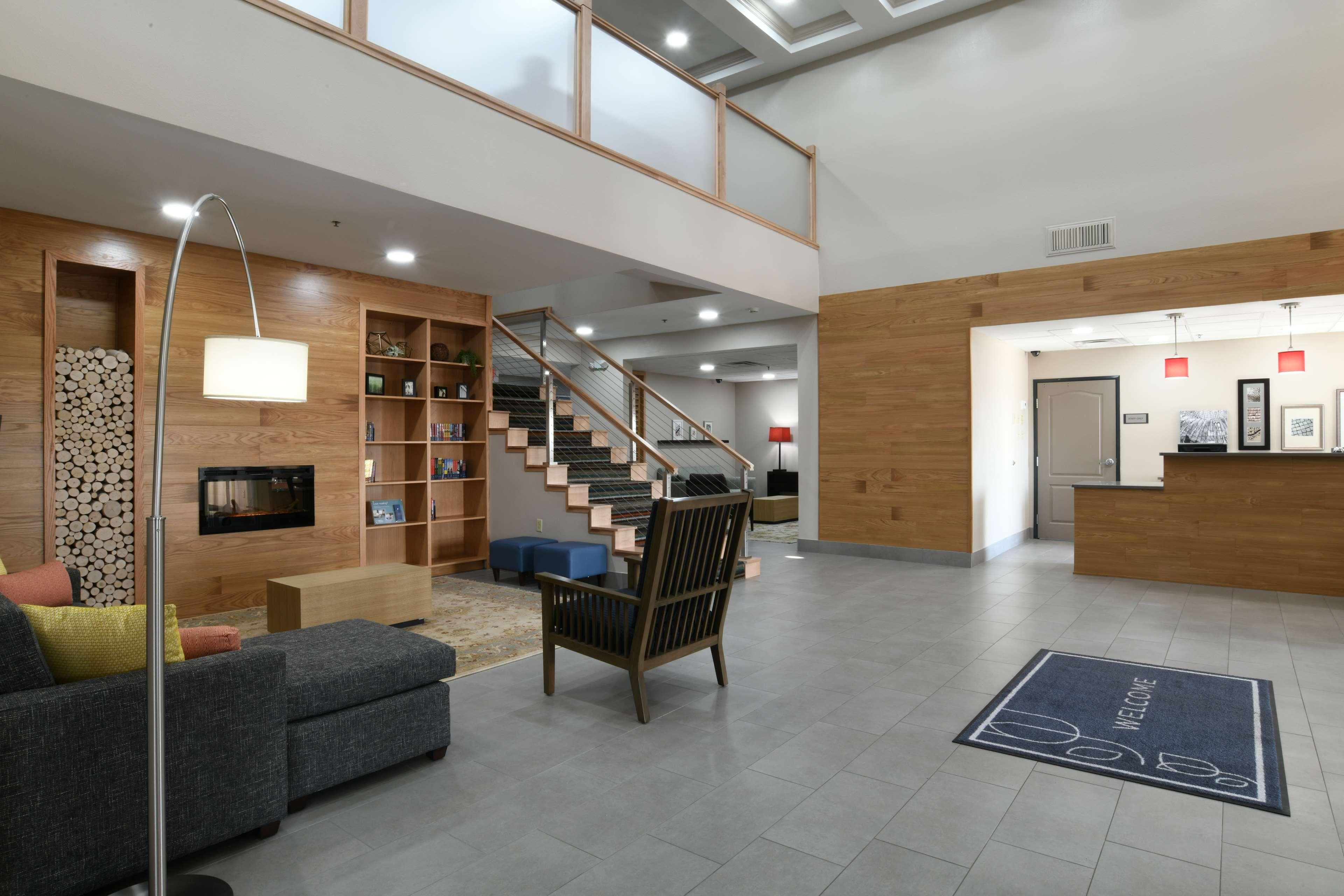 Country Inn & Suites by Radisson, Oklahoma City Airport, OK - Image 1