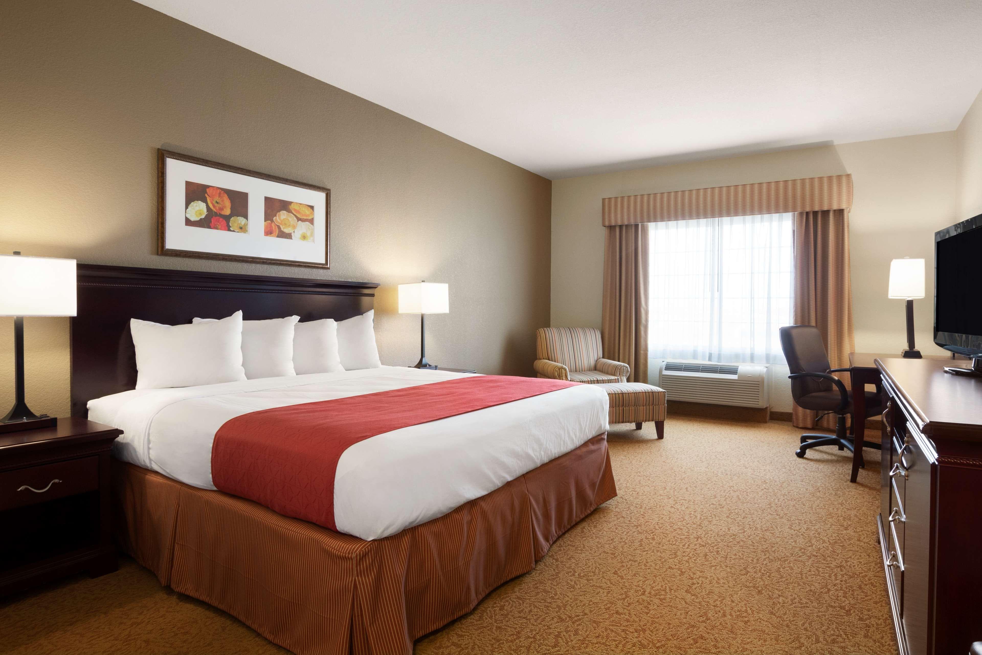 Country Inn & Suites by Radisson, Oklahoma City - Quail Springs, OK - Image 2