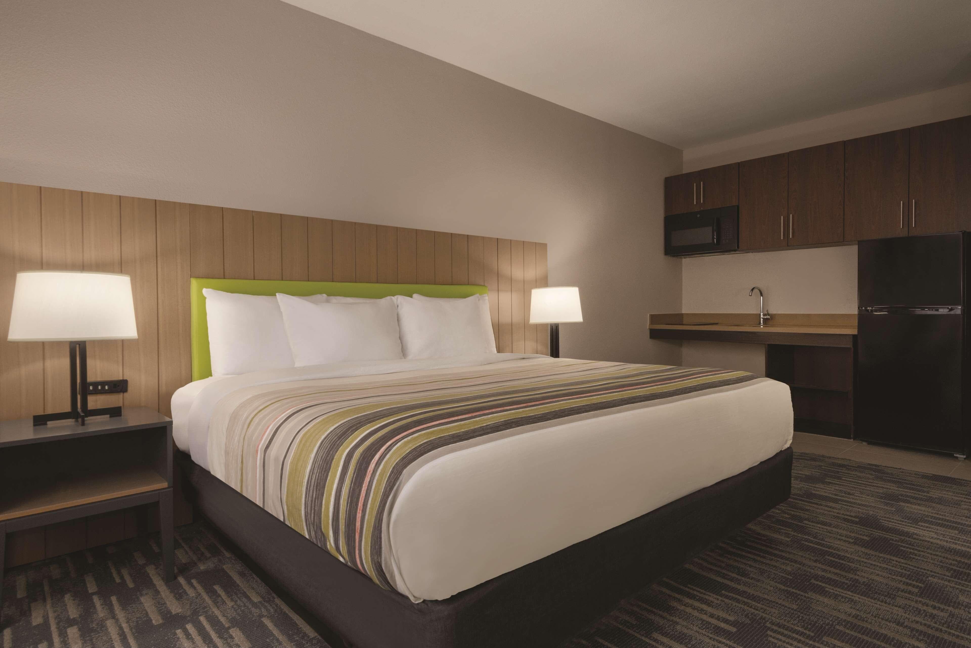 Country Inn & Suites by Radisson, Oklahoma City - Bricktown, OK - Image 5