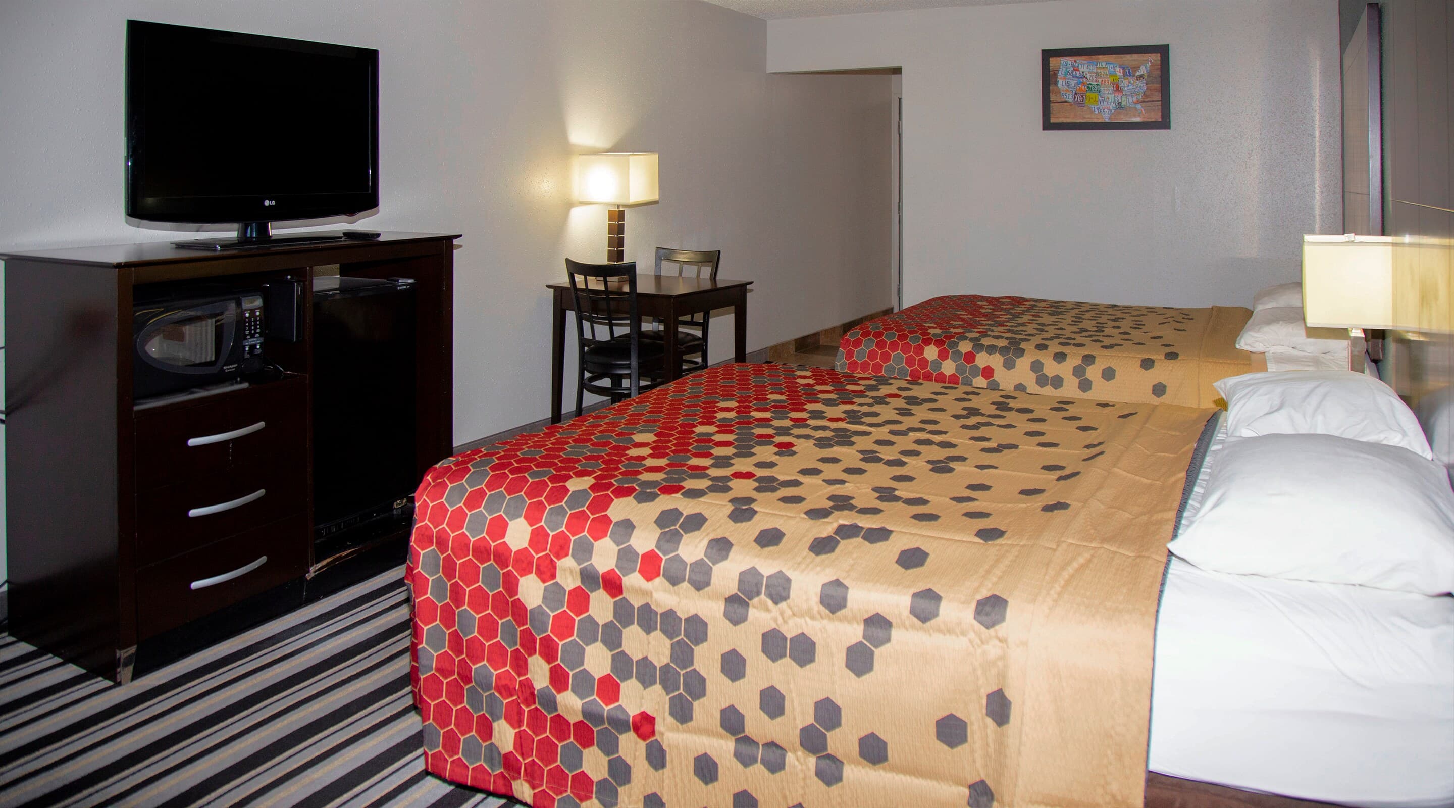 Econo Lodge Ardmore - Image 5