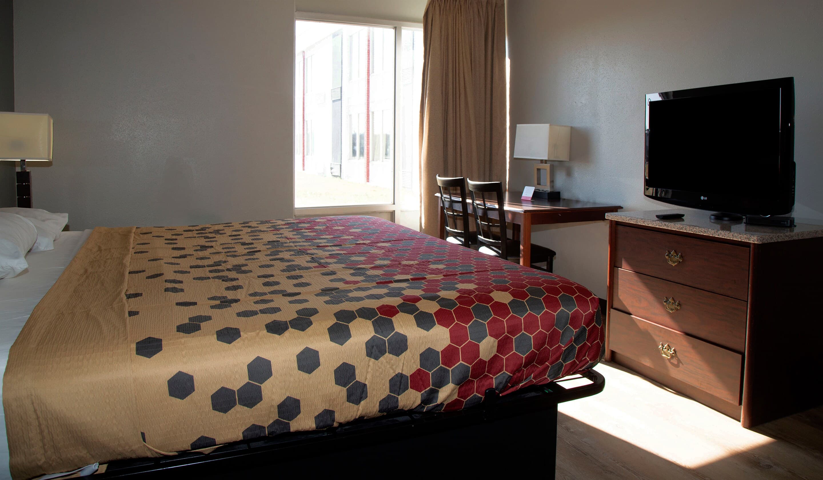Econo Lodge Ardmore — 14