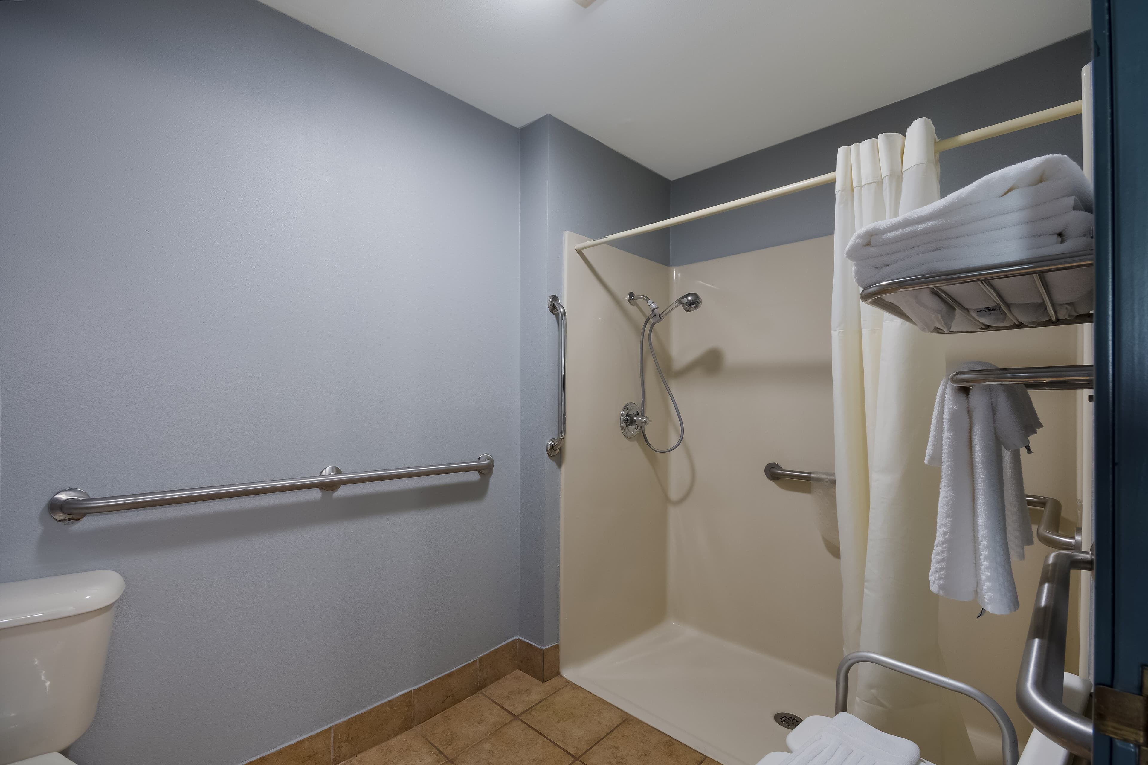 Quality Inn & Suites Oklahoma City North - Image 5