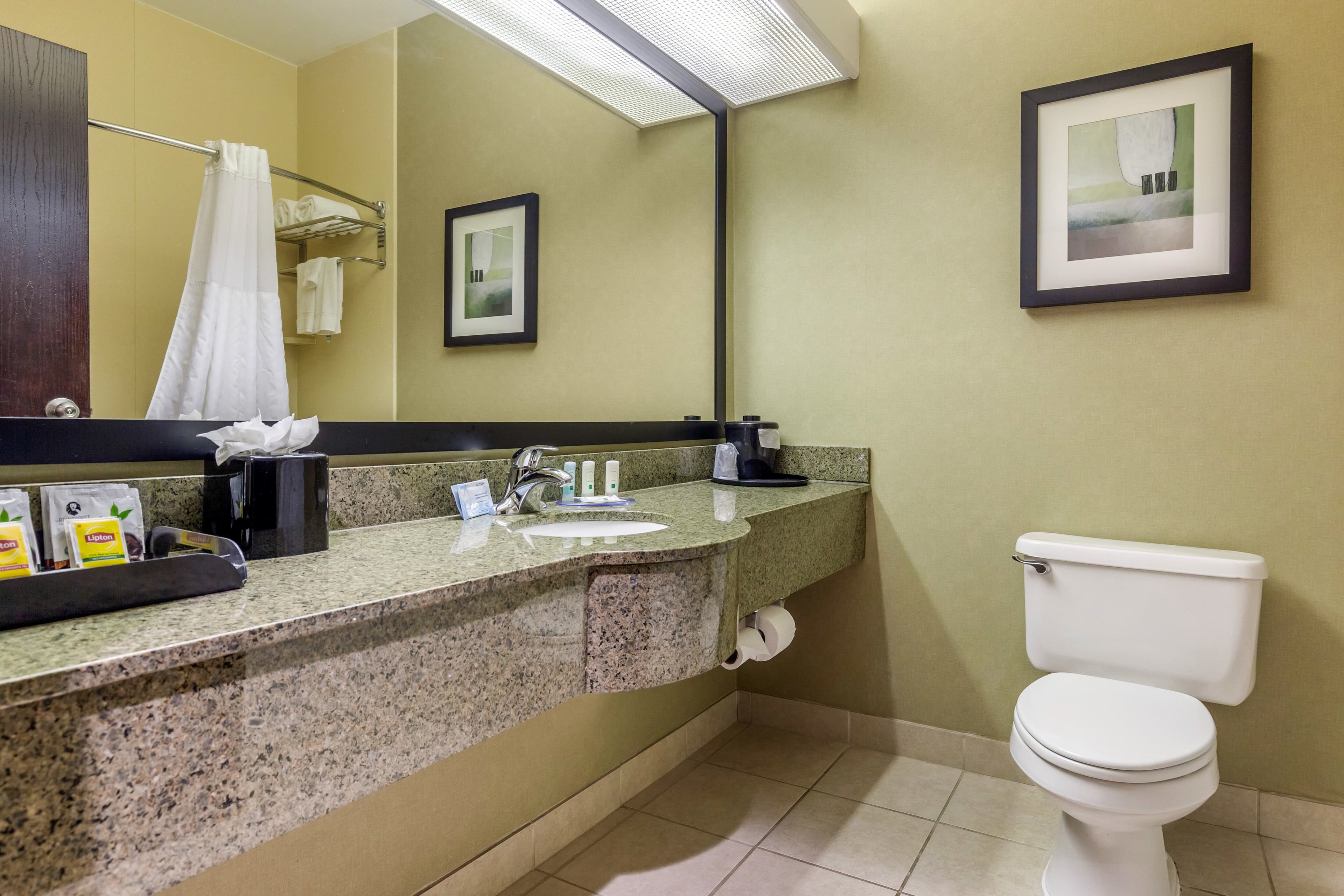 Quality Inn & Suites Durant — 8