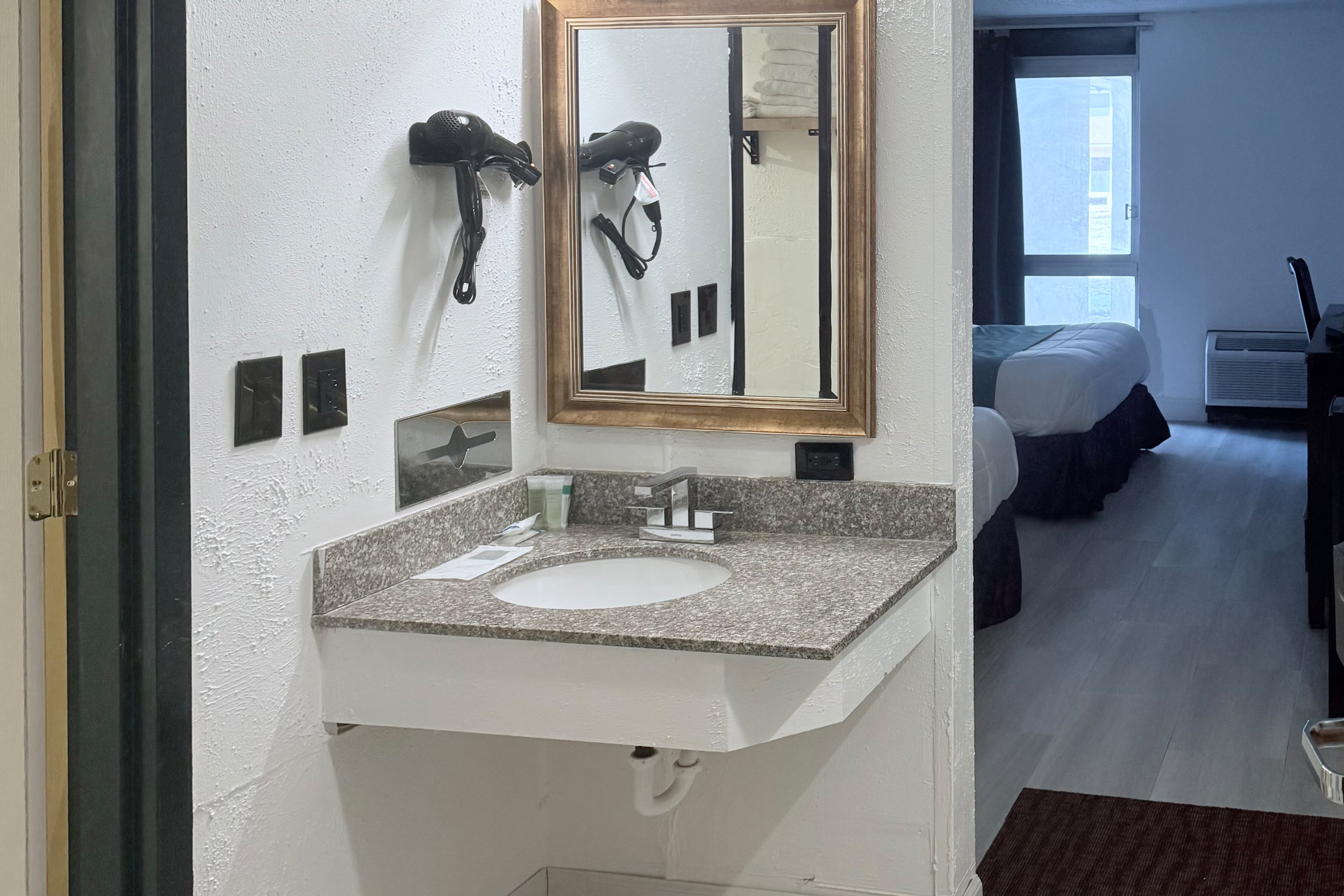 Rodeway Inn Enid South — 9