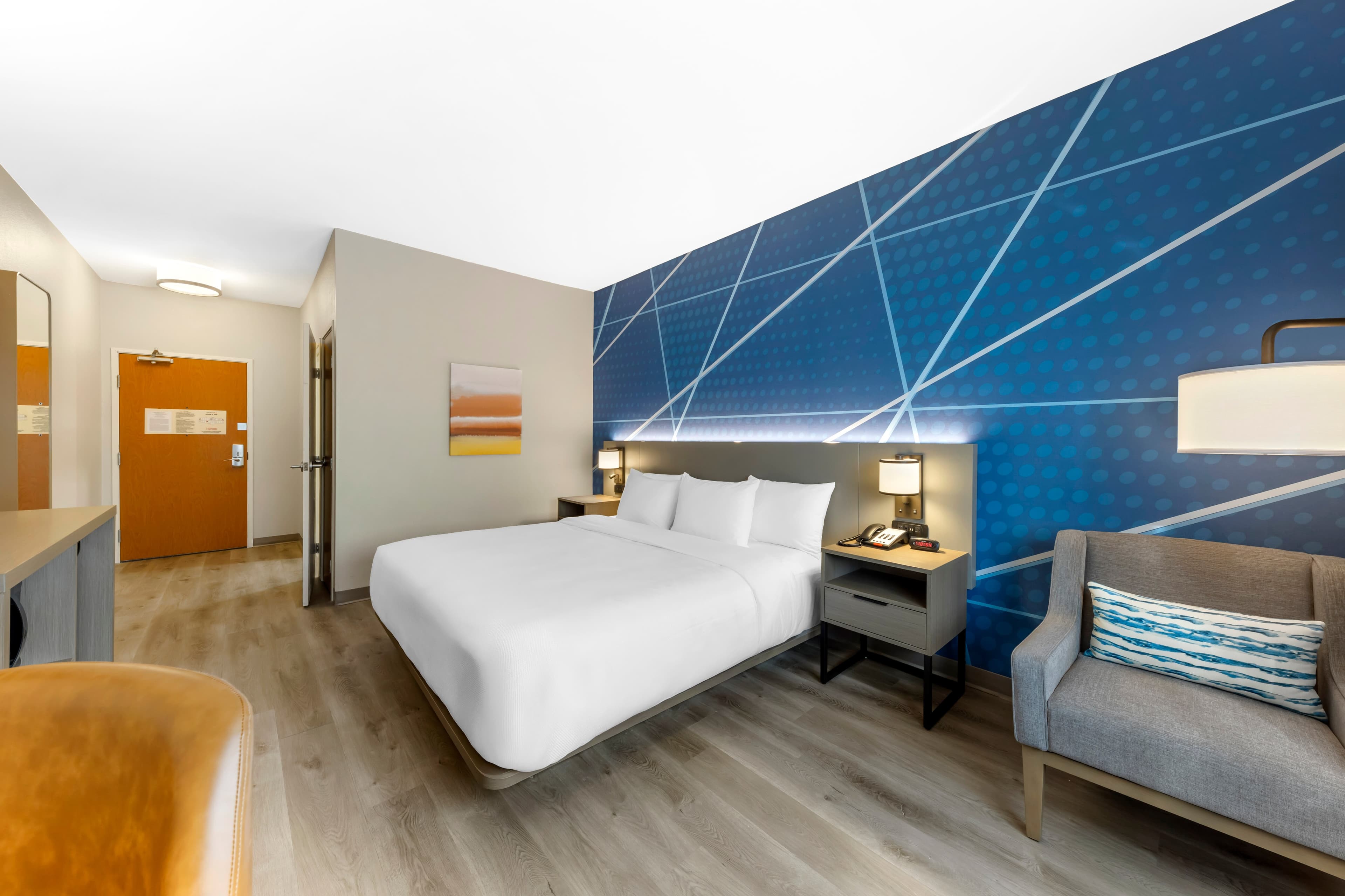 Comfort Inn & Suites Oklahoma City North - Quail Springs - Image 2