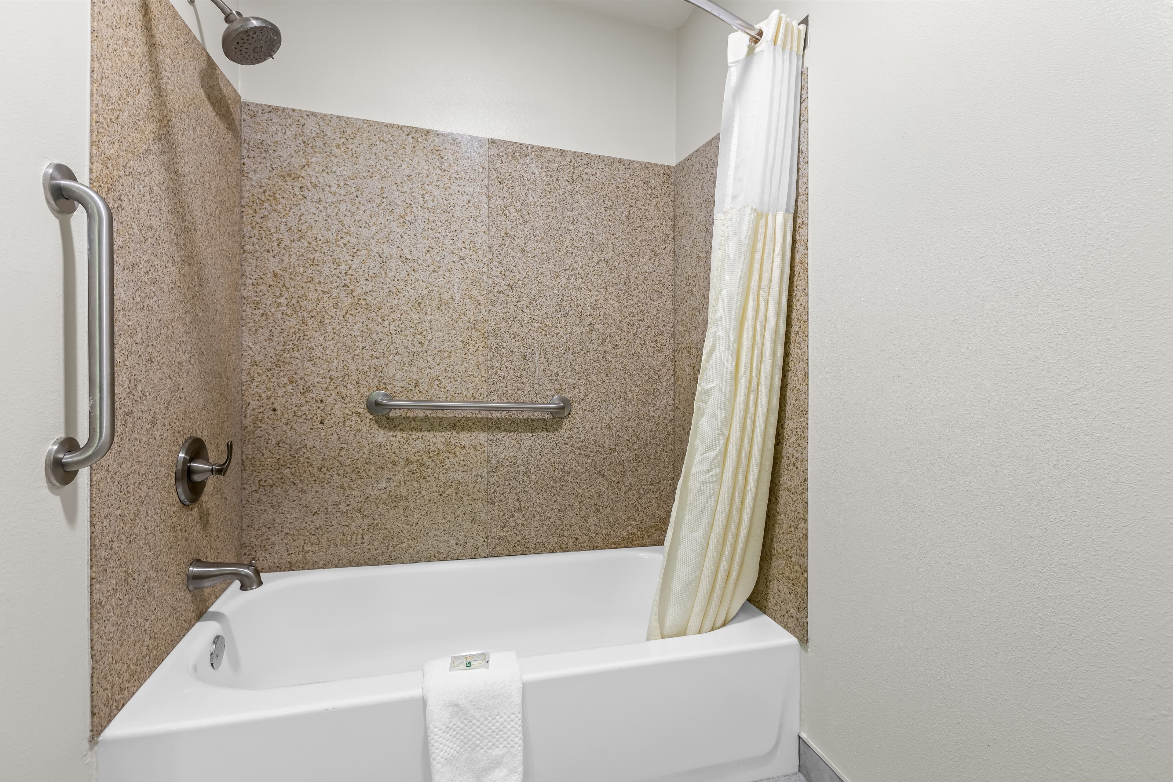 Quality Inn Ponca City — 10