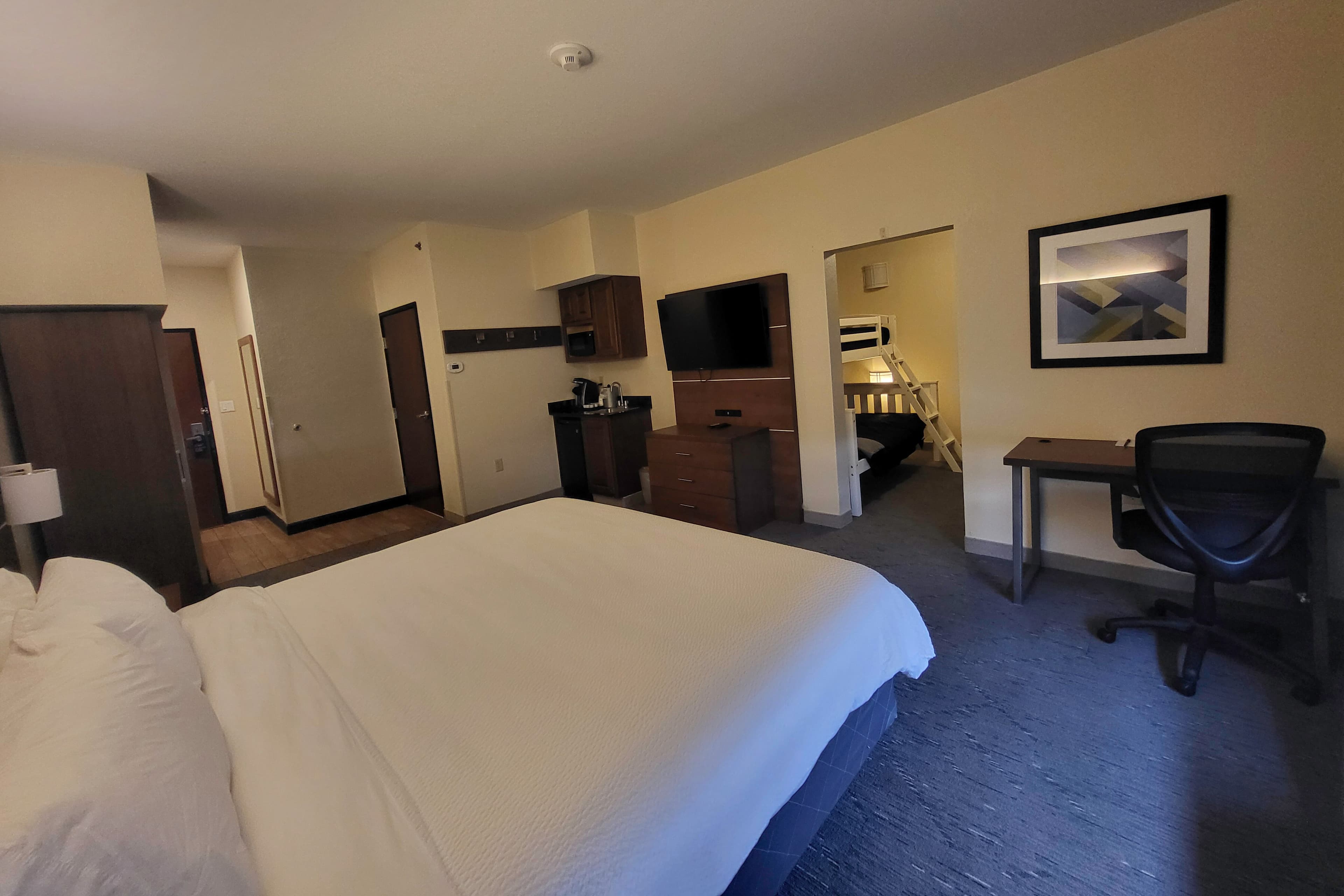 Comfort Inn & Suites Miami - Route 66 — 15