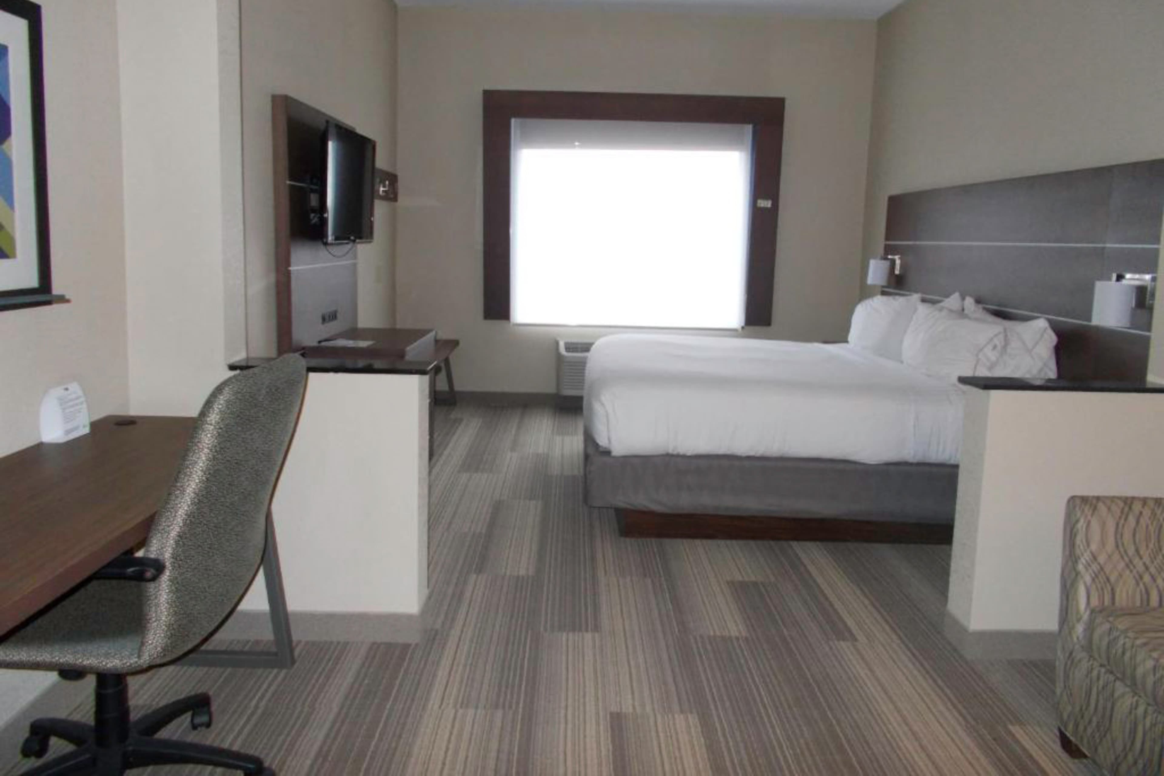 Comfort Inn & Suites Miami - Route 66 — 37