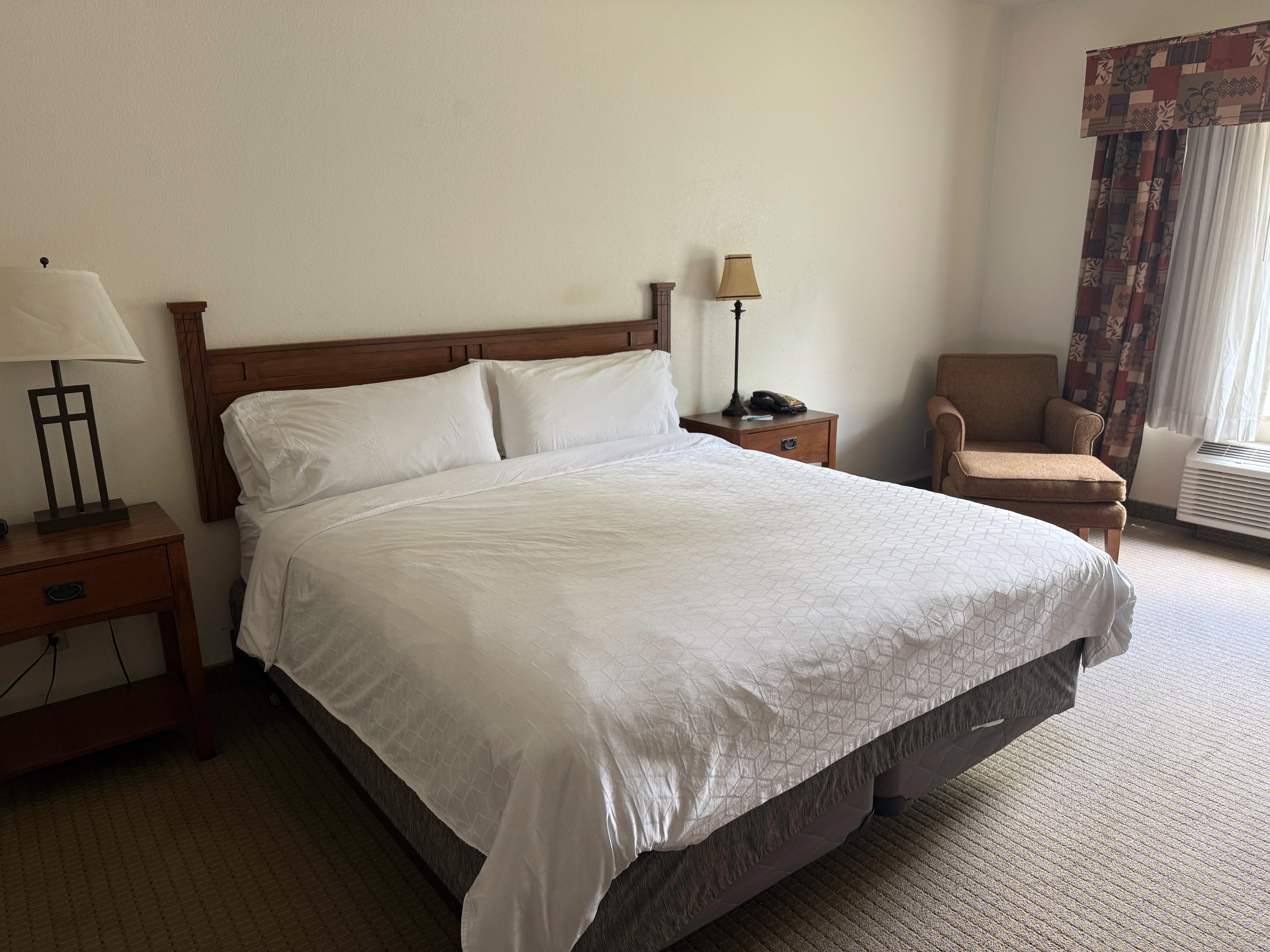 Quality Inn & Suites Bethany - Oklahoma City West - Image 2