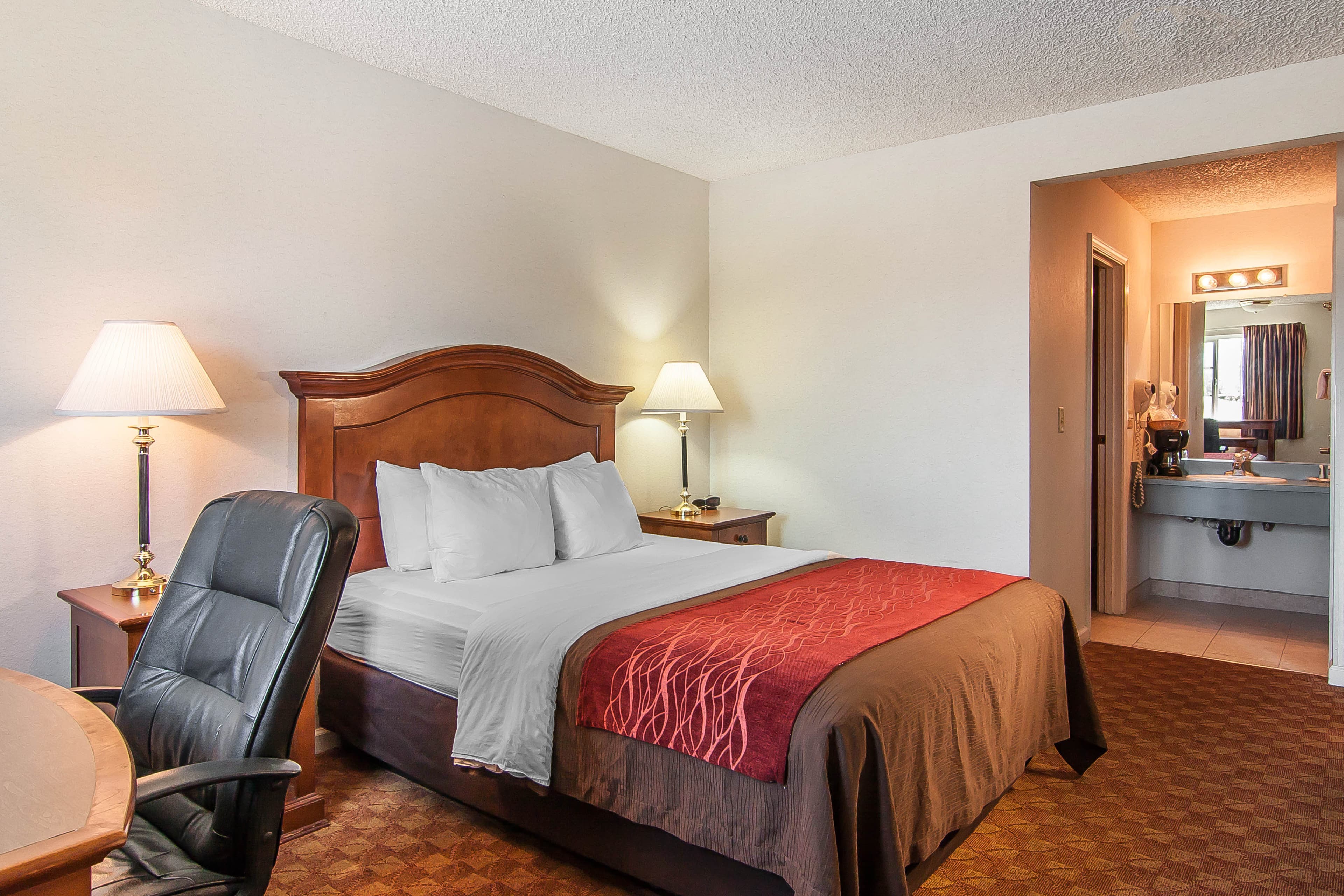 Quality Inn - Image 3