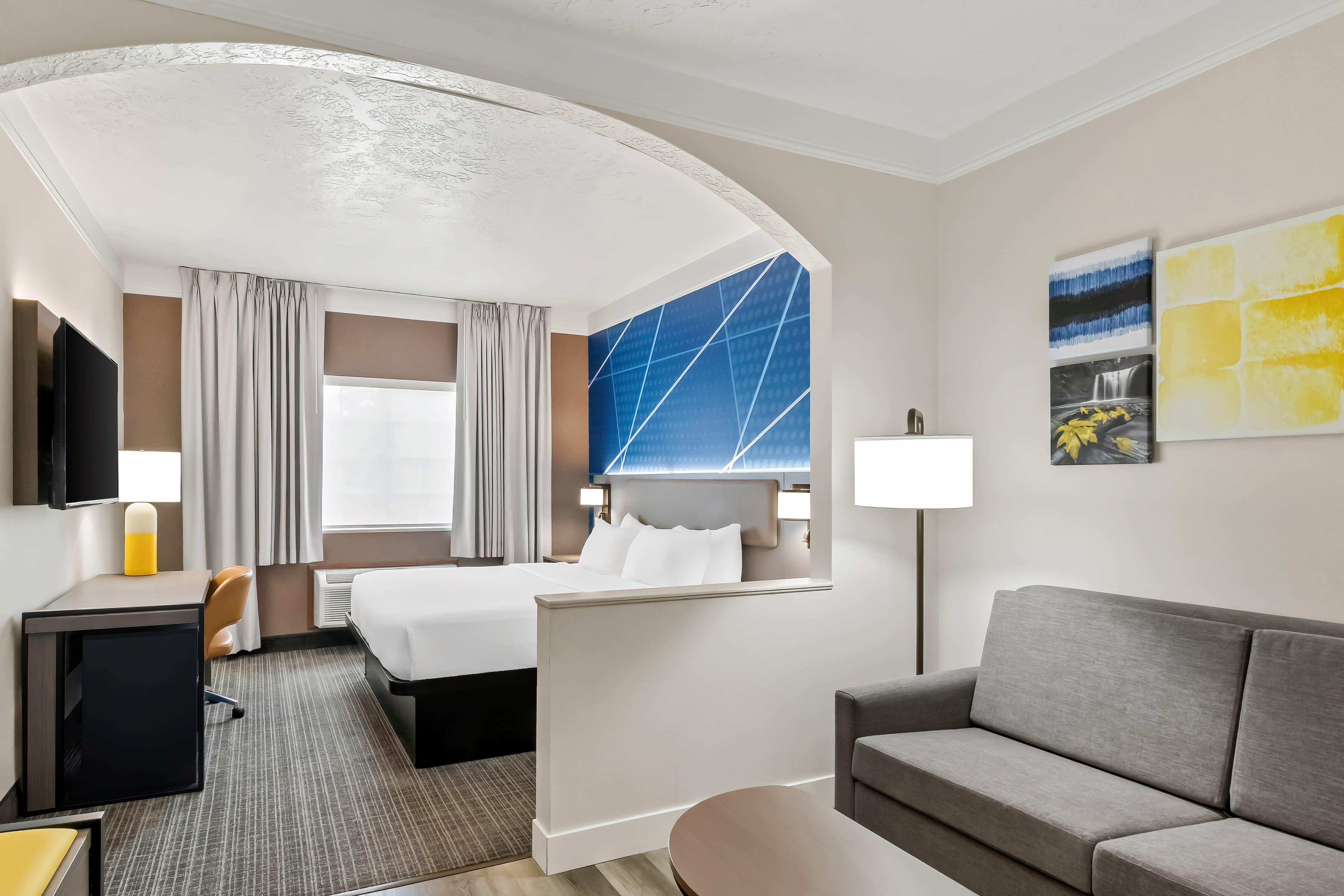 Comfort Suites Clackamas — 9