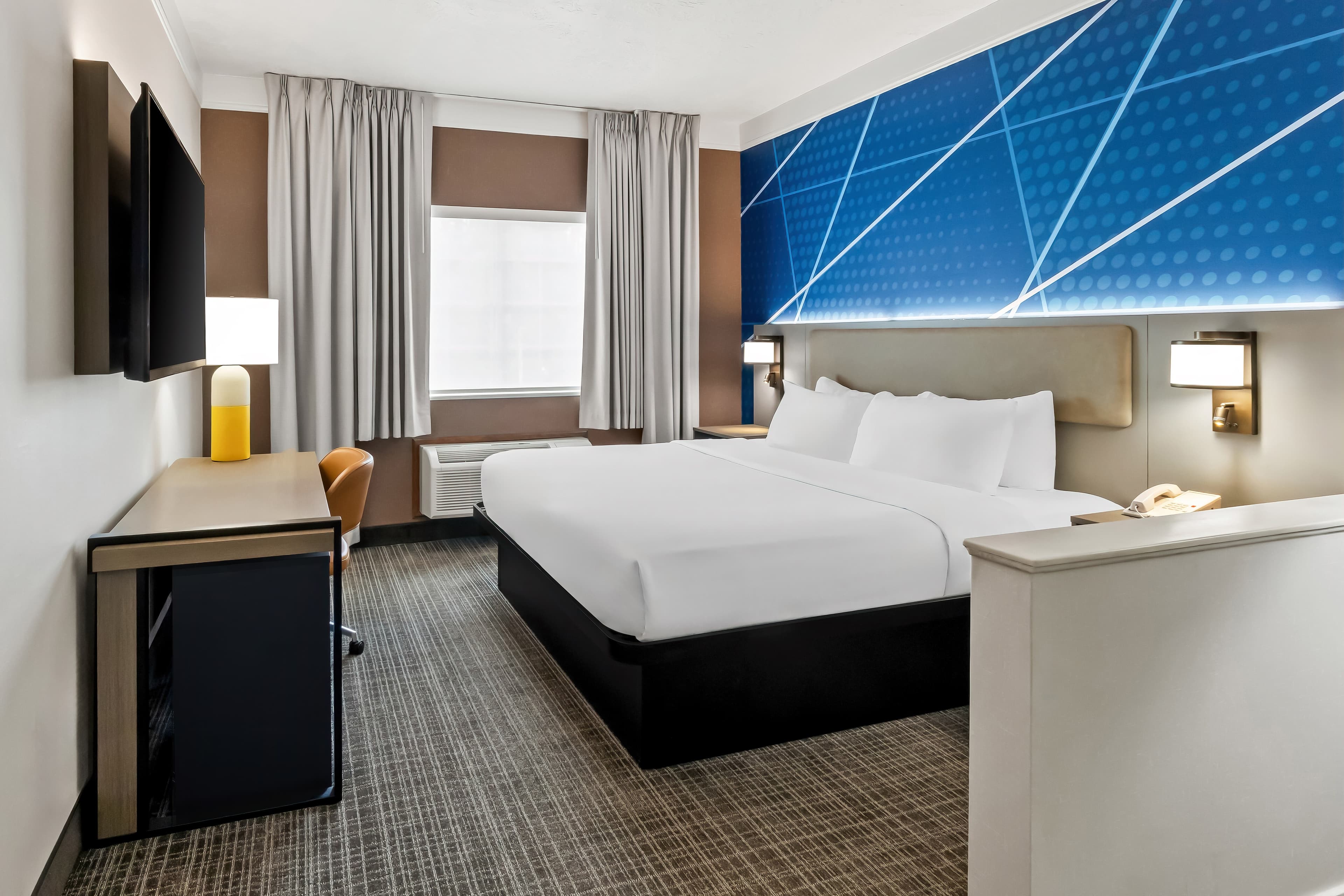 Comfort Suites Clackamas — 10