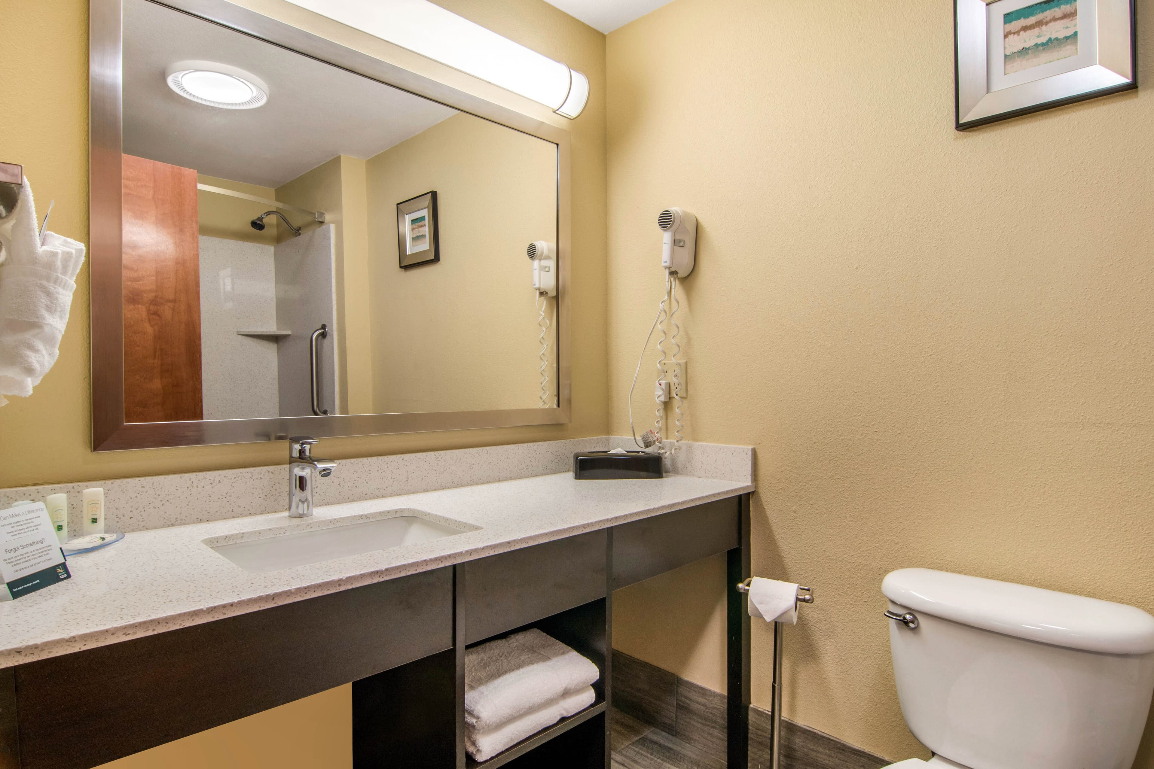 Quality Inn & Suites Albany Corvallis — 6