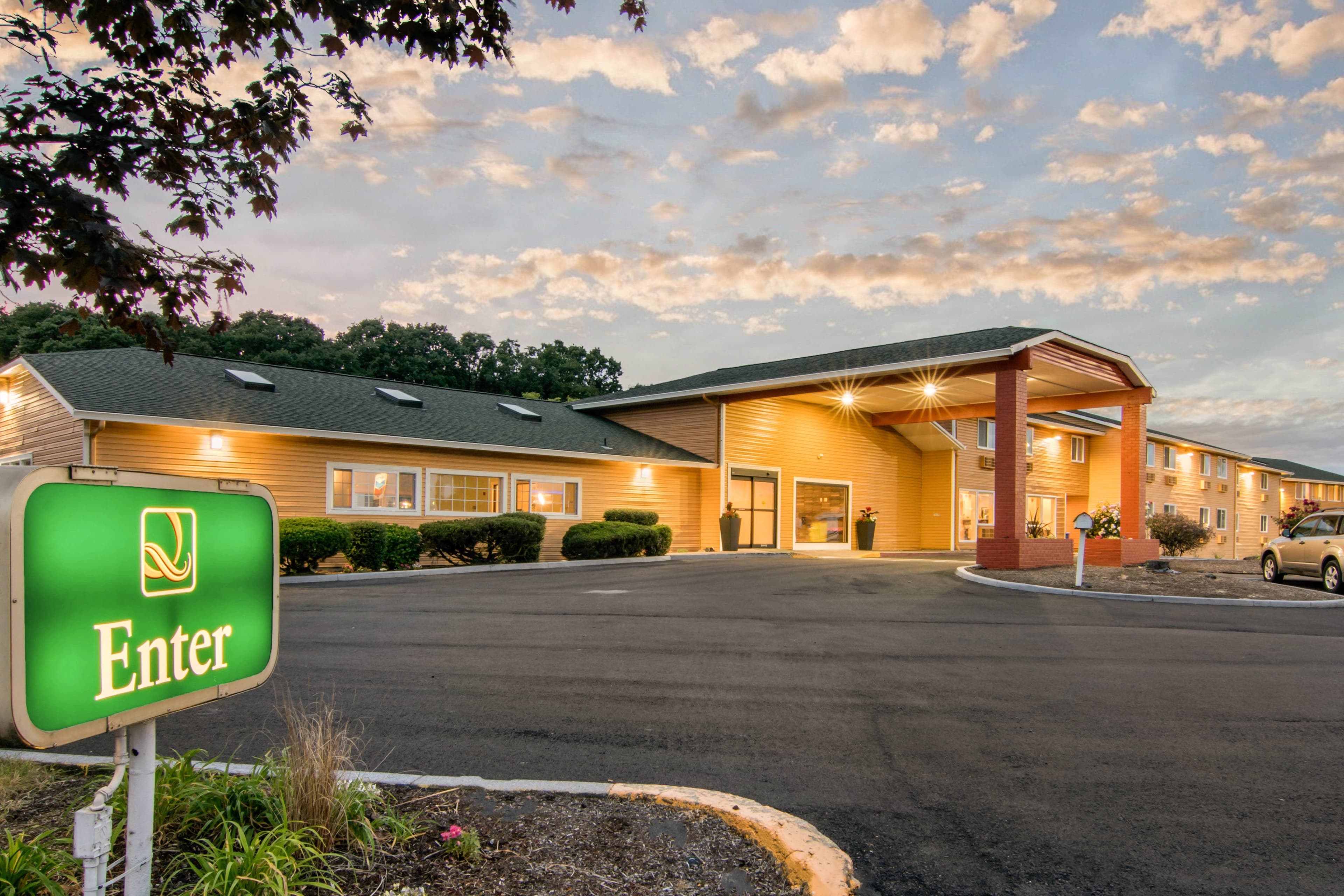 Quality Inn & Suites Albany Corvallis - Image 1